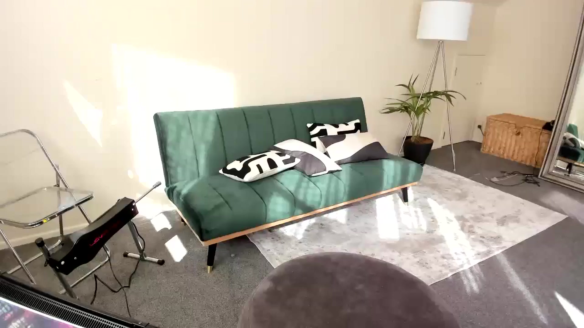 Gallery image thumbnail from Alice_NZ's myfreecams stream on, 07/16/2024, 24:01 image 13 of 20