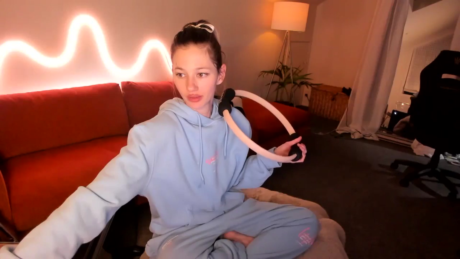 Gallery image thumbnail from Alice_NZ's myfreecams stream on, 07/19/2024, 10:20 image 11 of 20
