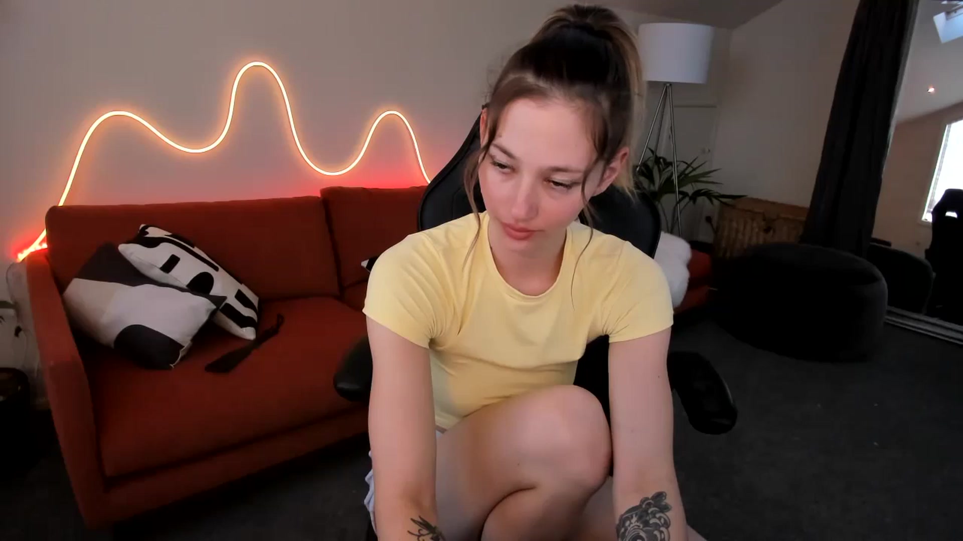 Gallery image thumbnail from Alice_NZ's myfreecams stream on, 07/22/2024, 06:16 image 3 of 20