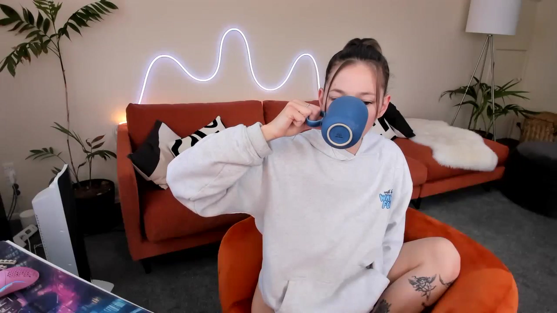 Gallery image thumbnail from Alice_NZ's myfreecams stream on, 09/08/2024, 05:58 image 4 of 20