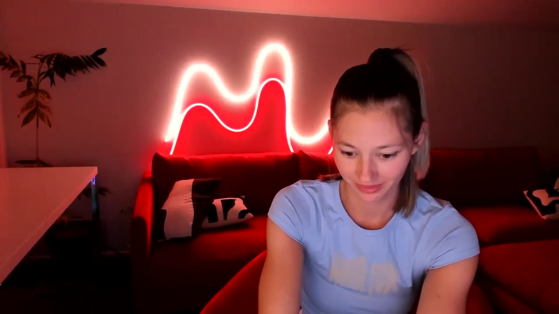 Gallery image thumbnail from Alice_NZ's myfreecams stream on, 11/11/2024, 09:27 image 9 of 20