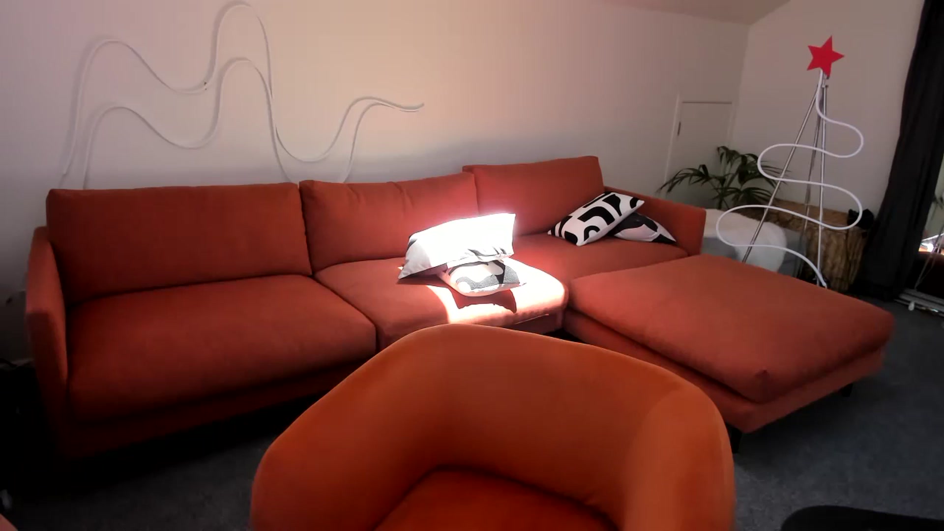Gallery image thumbnail from Alice_NZ's myfreecams stream on, 12/27/2024, 01:32 image 17 of 20