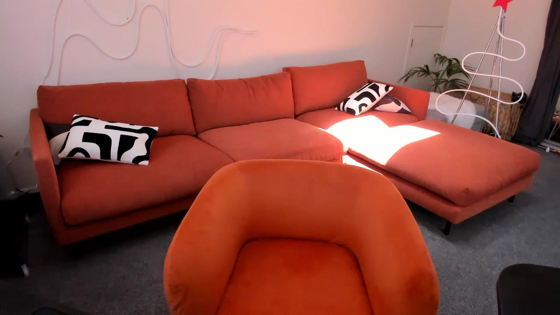 Gallery image thumbnail from Alice_NZ's myfreecams stream on, 12/27/2024, 01:32 image 2 of 20