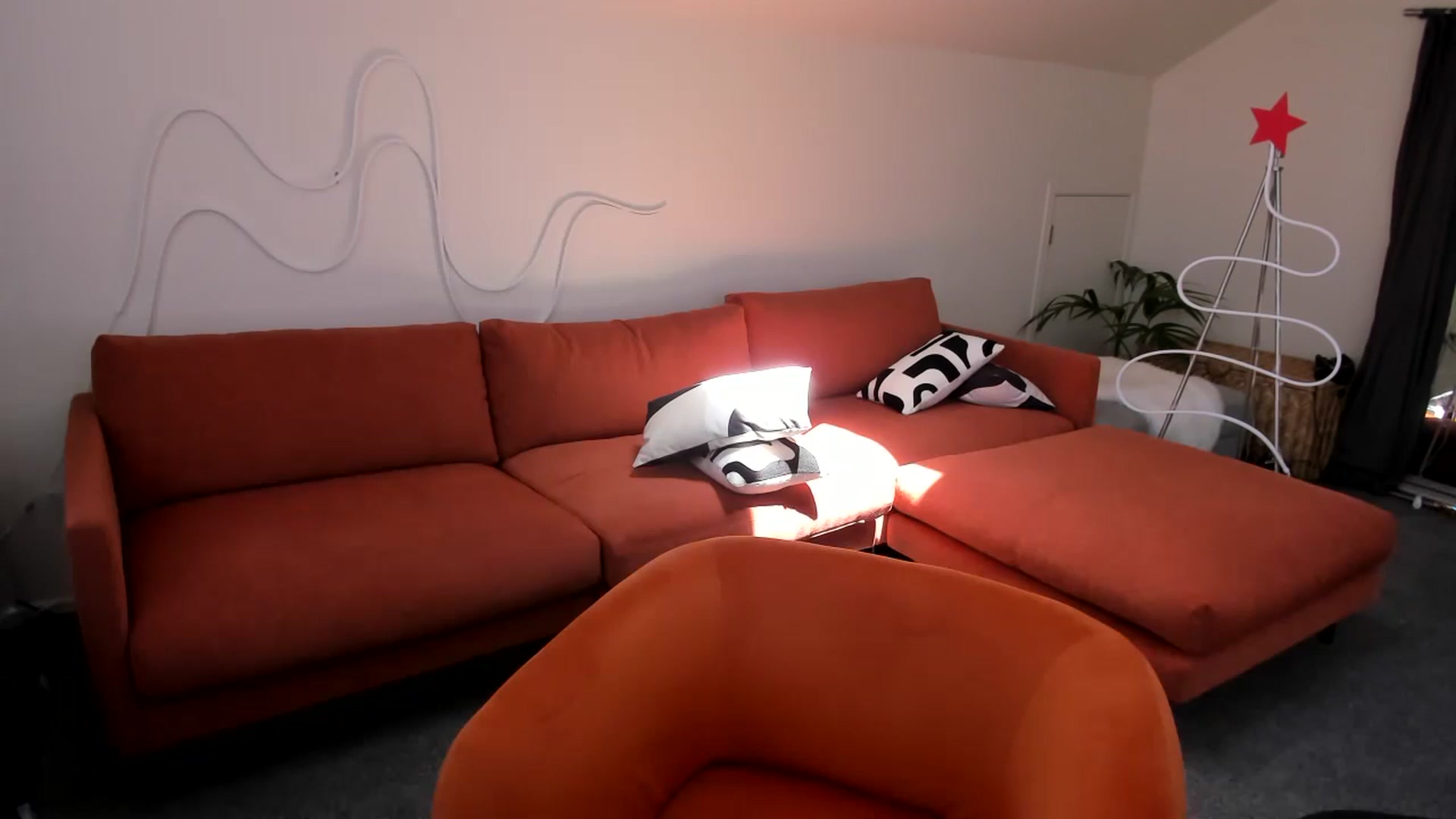 Gallery image thumbnail from Alice_NZ's myfreecams stream on, 12/27/2024, 01:32 image 14 of 20