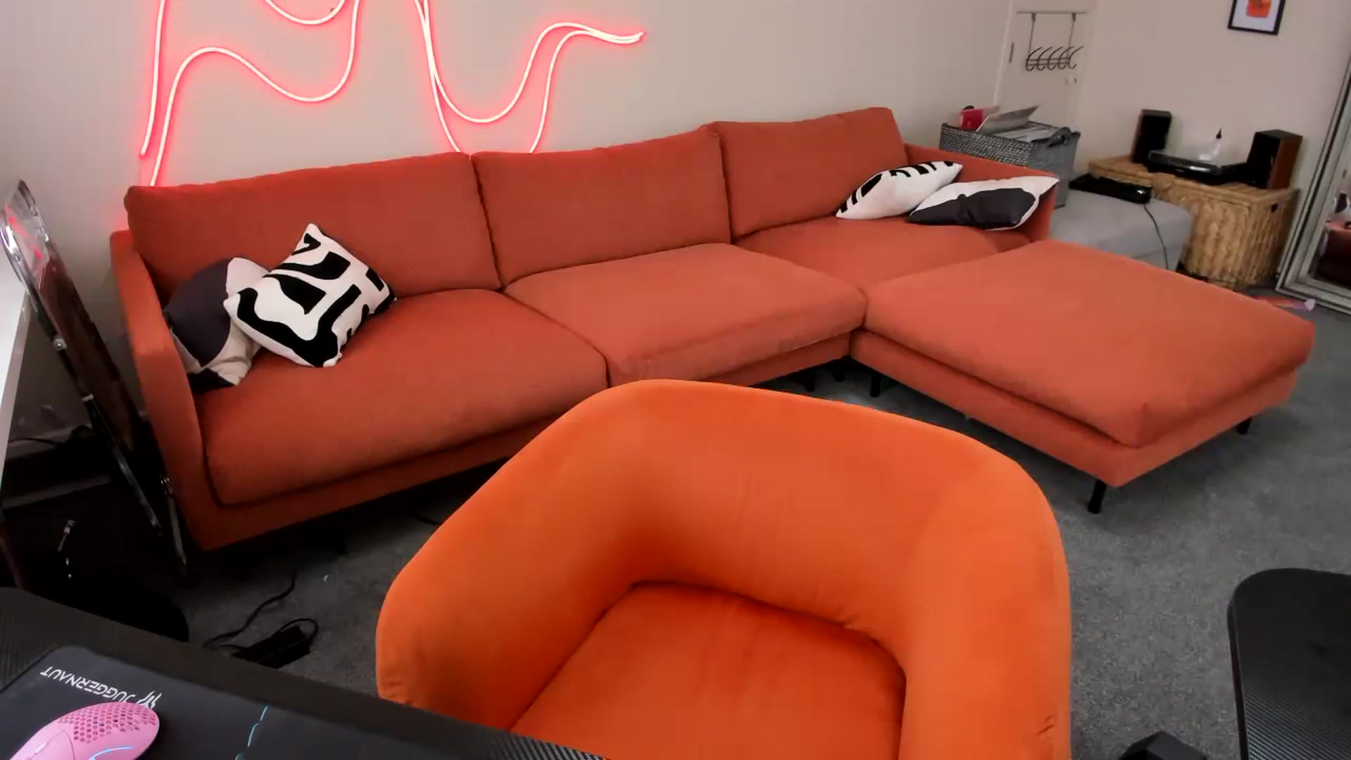 Gallery image thumbnail from Alice_NZ's myfreecams stream on, 02/15/2025, 05:12 image 9 of 20