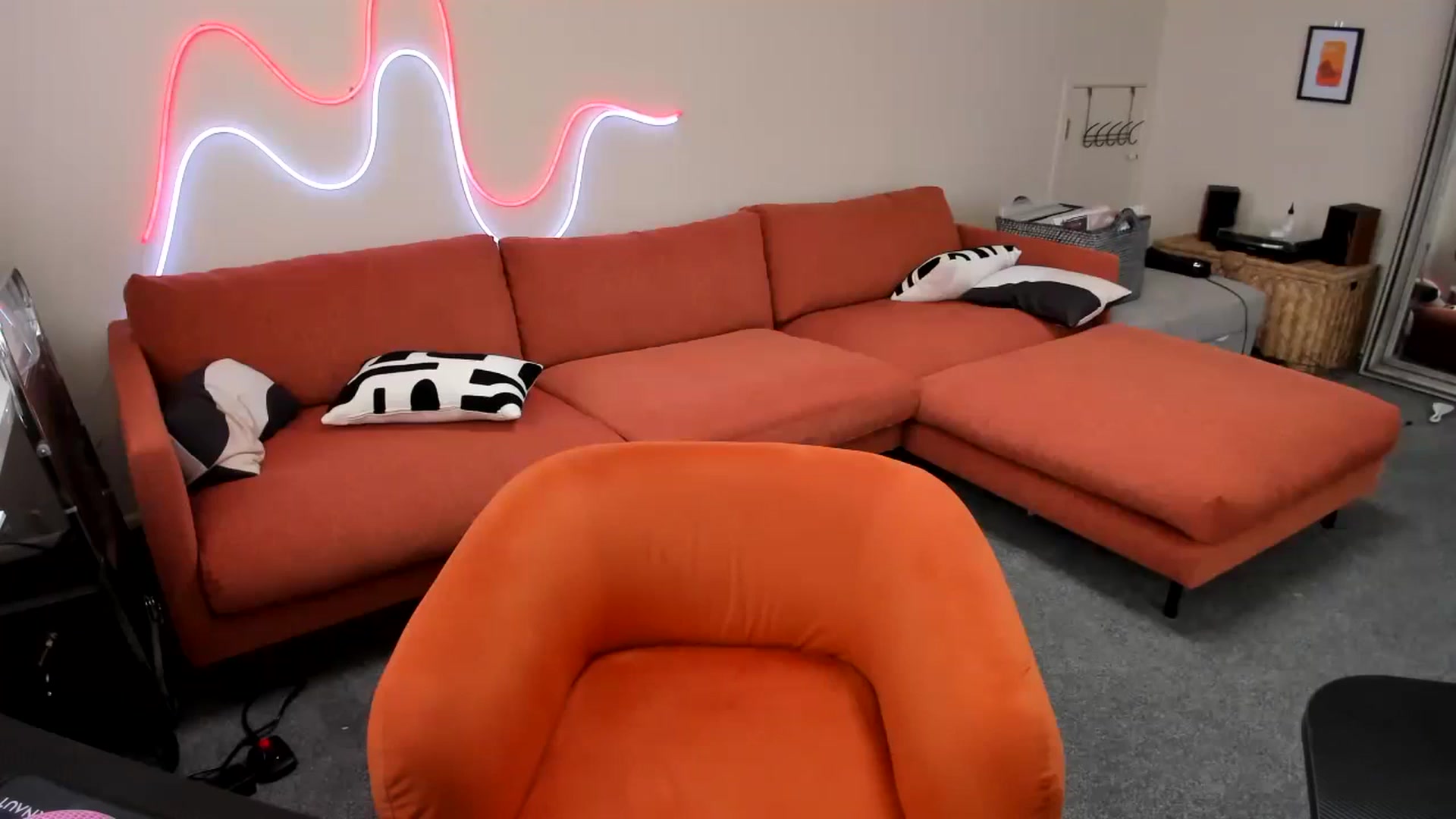 Gallery image thumbnail from Alice_NZ's myfreecams stream on, 02/21/2025, 04:21 image 3 of 20