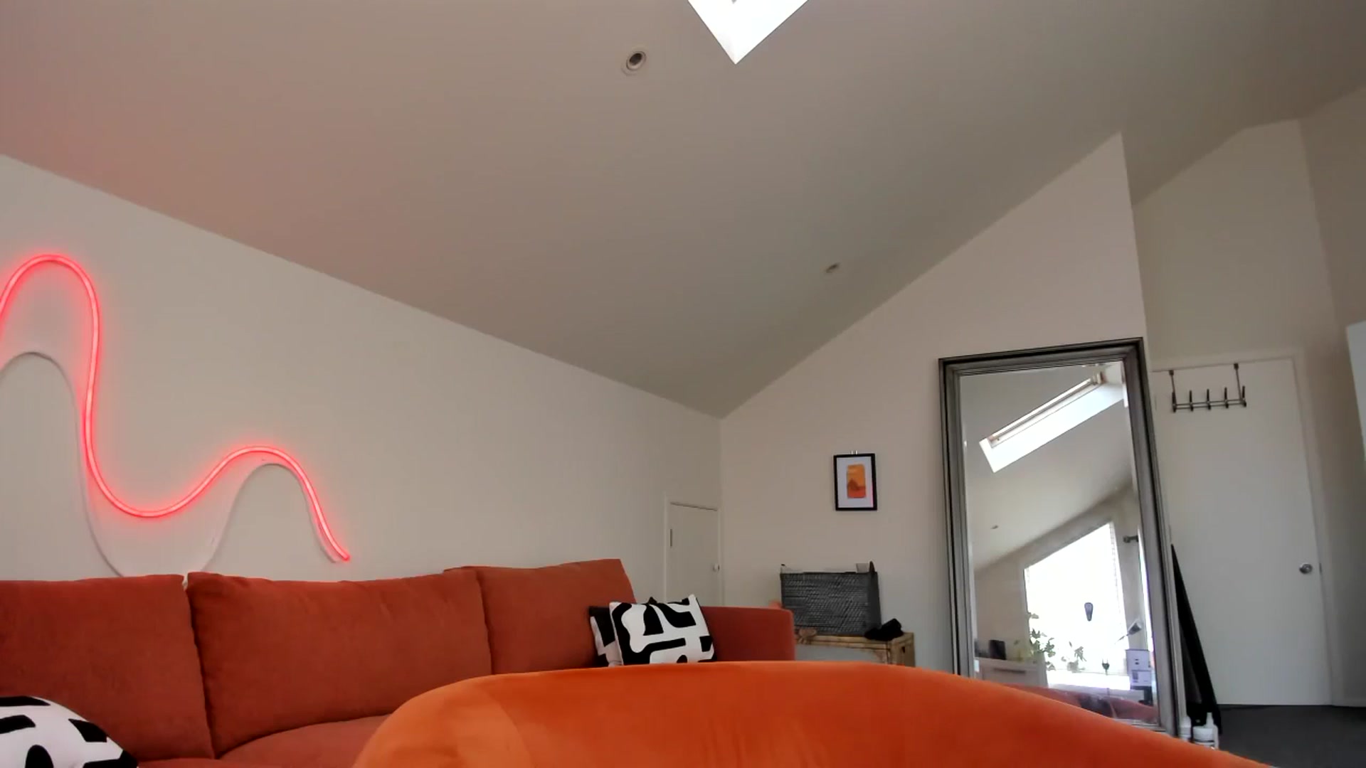 Gallery image thumbnail from Alice_NZ's myfreecams stream on, 04/24/2025, 03:42 image 8 of 20