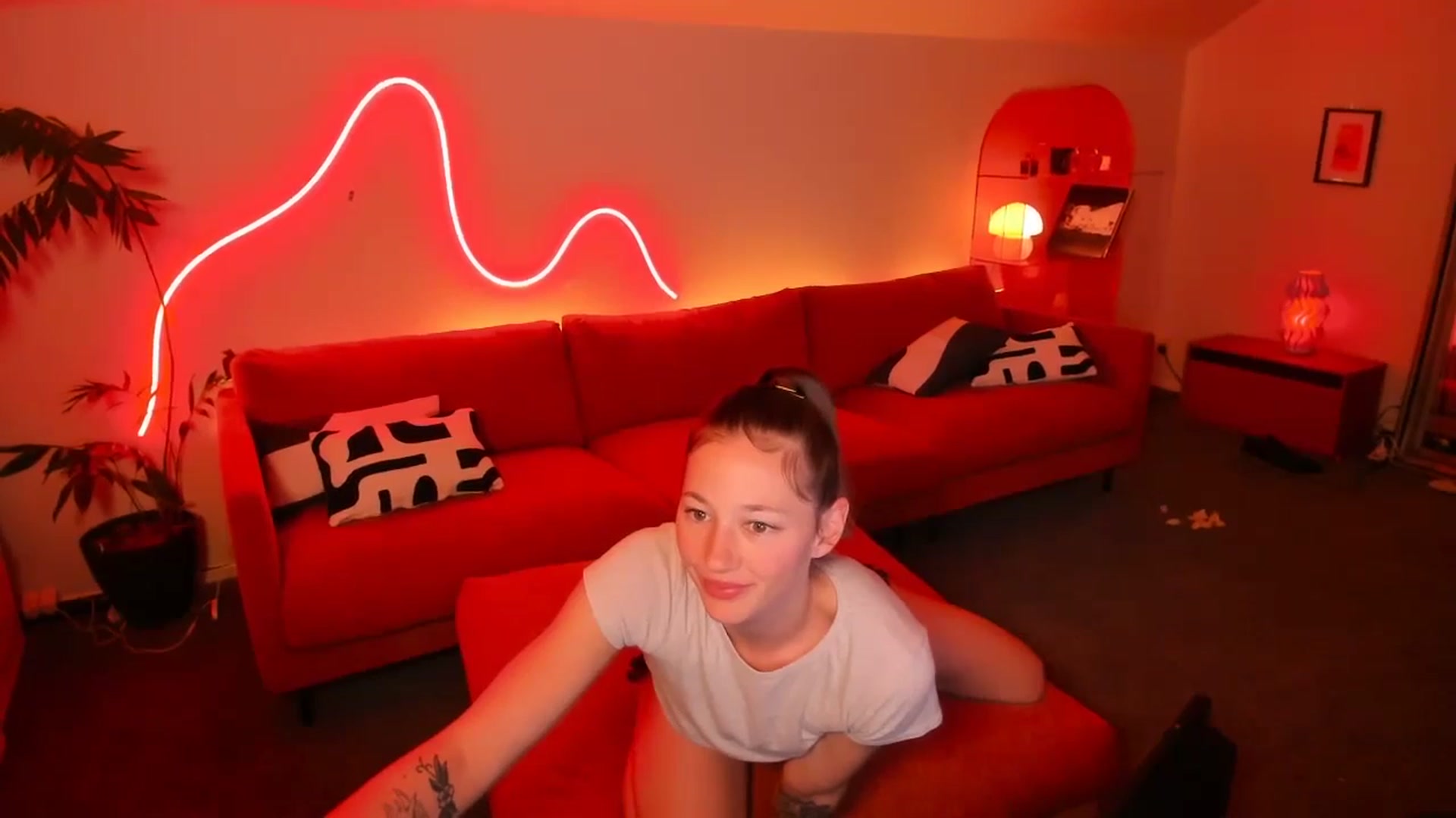 Gallery image thumbnail from Alice_NZ's myfreecams stream on, 07/29/2025, 10:46 image 5 of 20