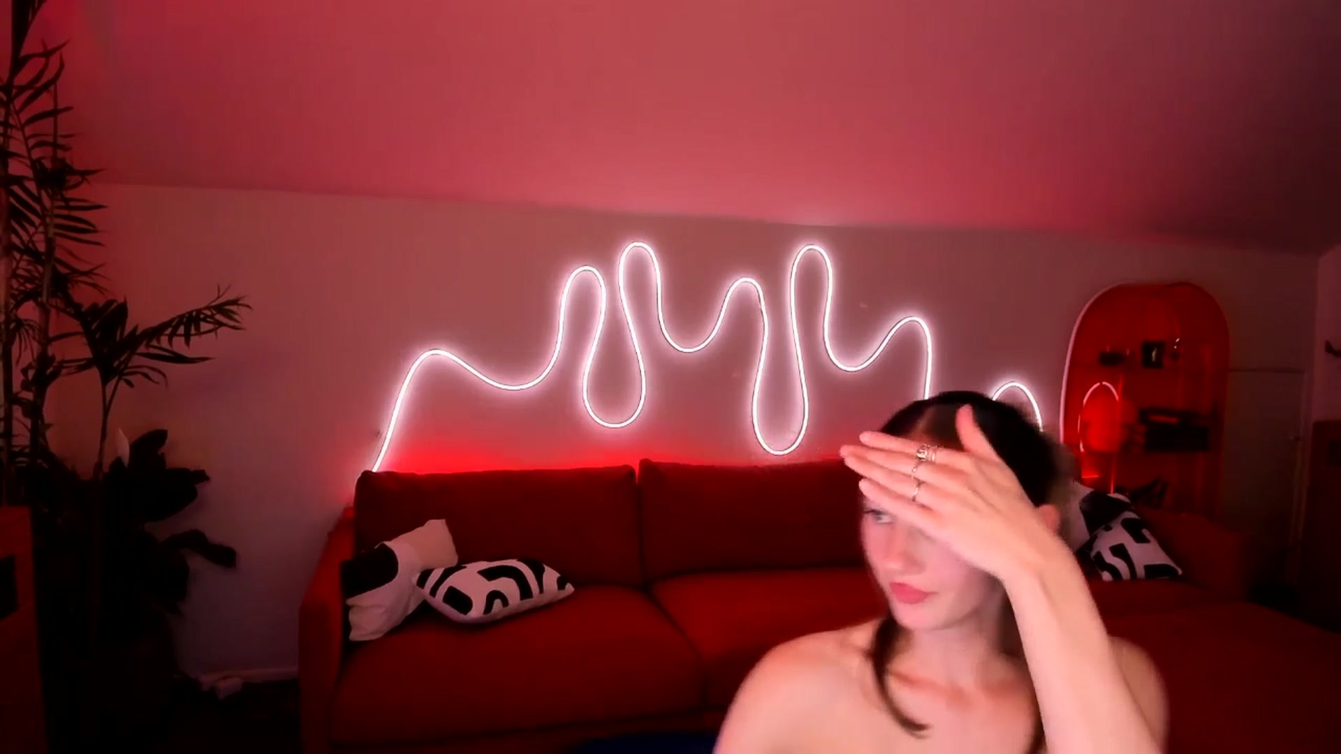 Gallery image thumbnail from Alice_NZ's myfreecams stream on, 09/26/2025, 08:48 image 9 of 20