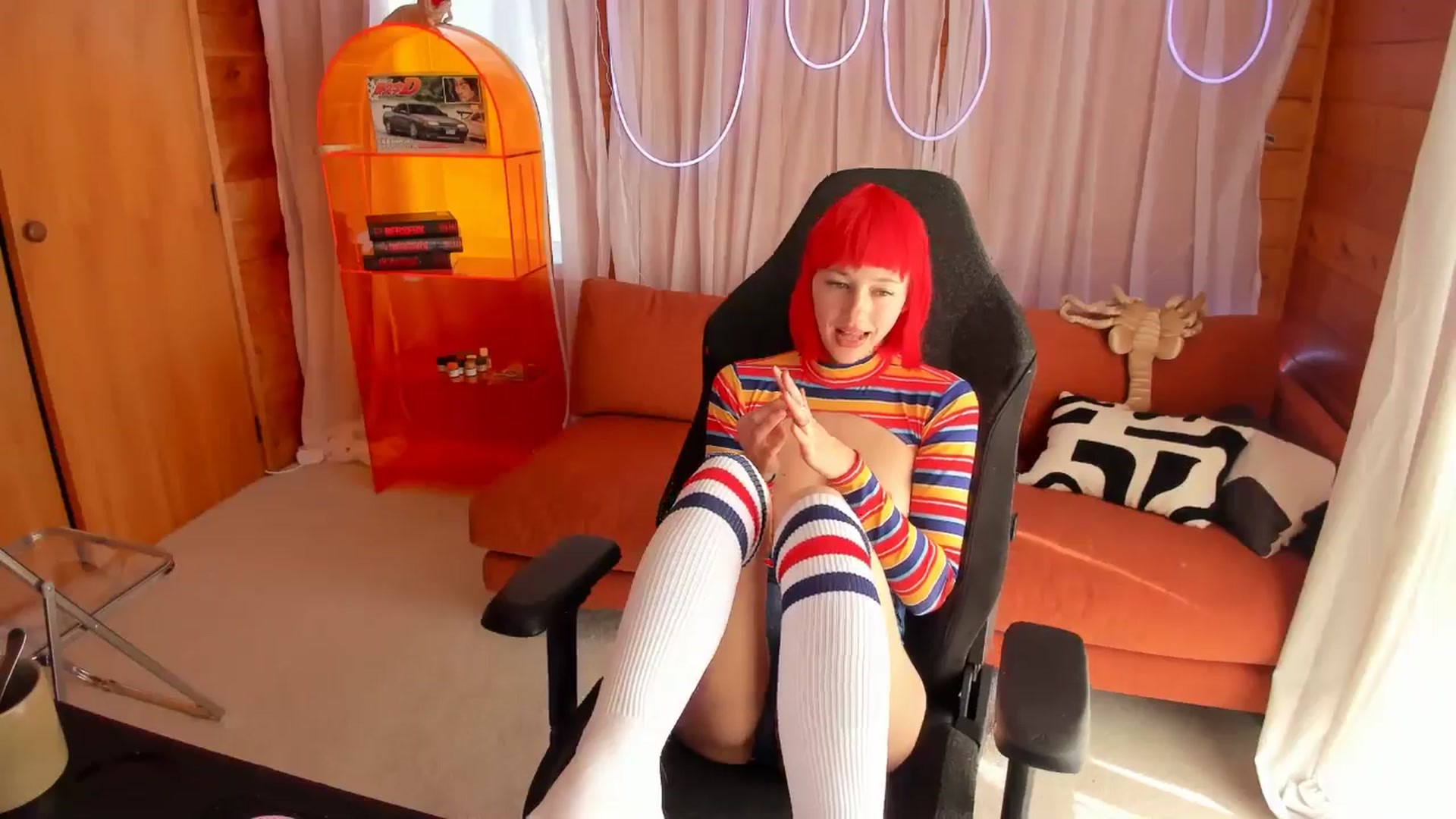 Gallery image thumbnail from Alice_NZ's myfreecams stream on, 10/16/2025, 03:04 image 15 of 20