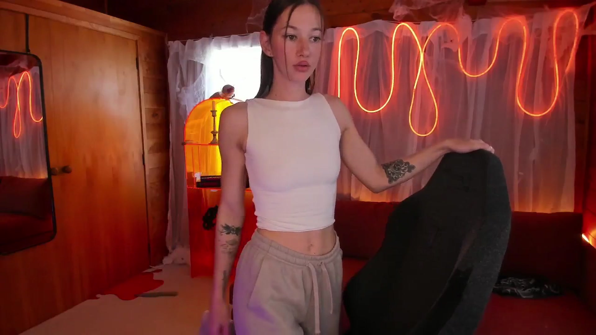 Gallery image thumbnail from Alice_NZ's myfreecams stream on, 10/31/2025, 23:17 image 20 of 20