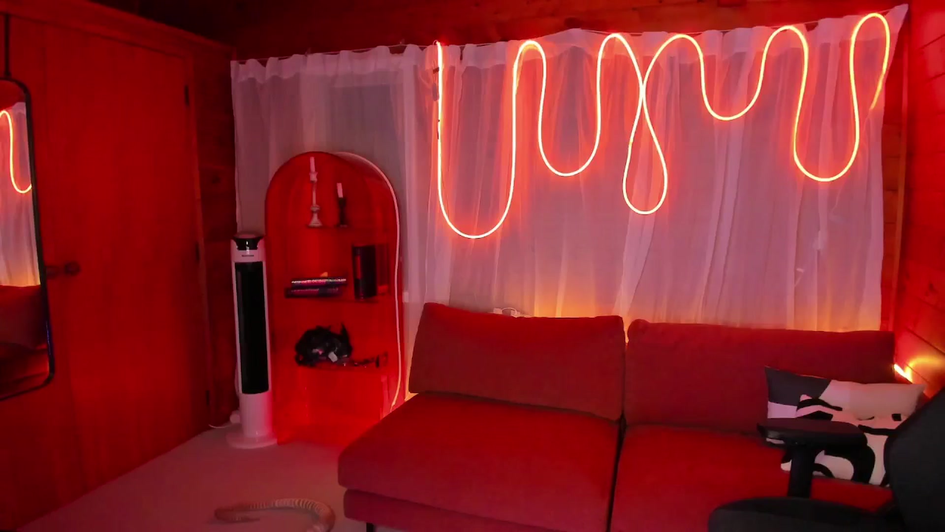 Gallery image thumbnail from Alice_NZ's myfreecams stream on, 11/02/2025, 10:02 image 13 of 20