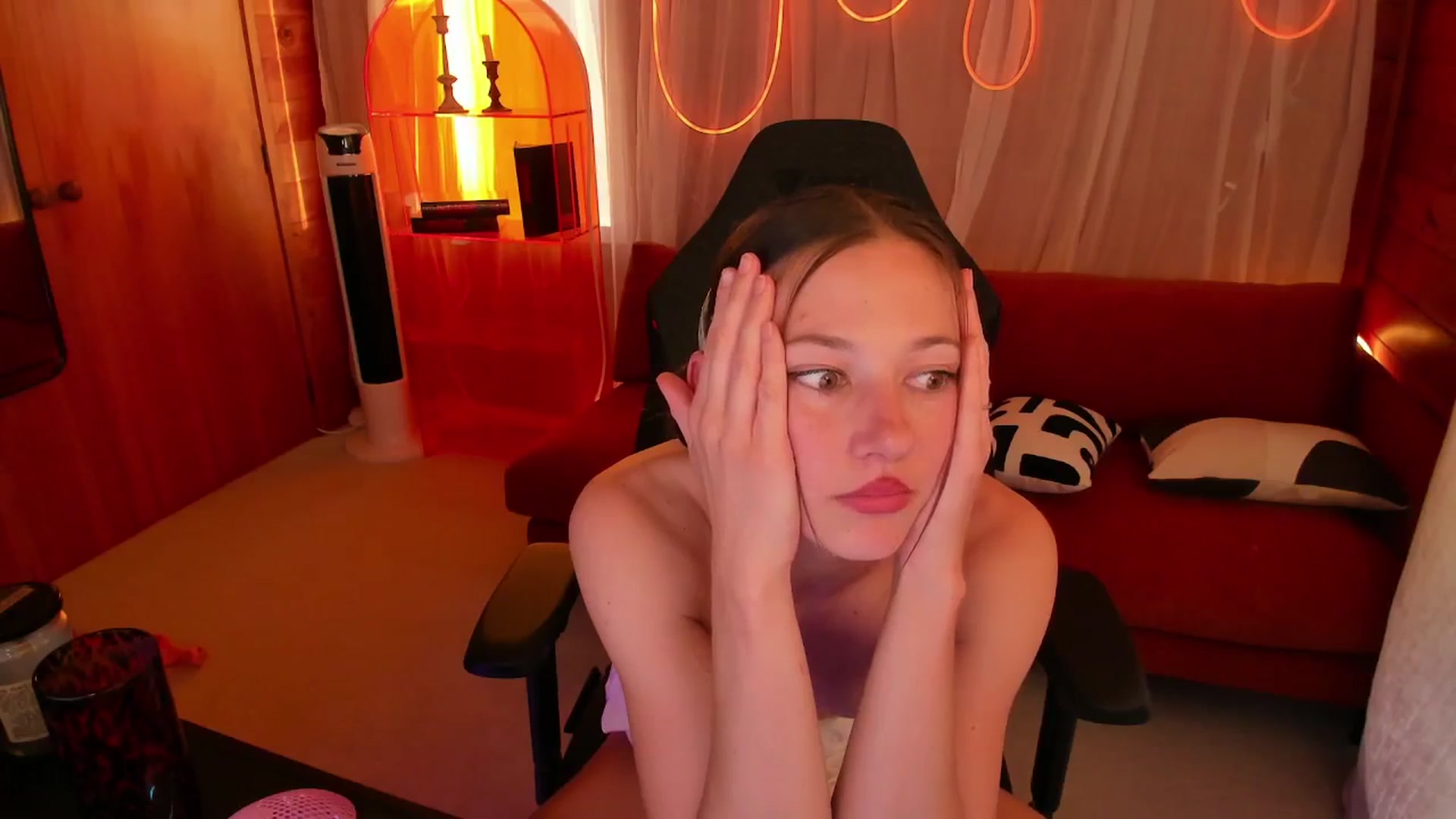 Gallery image thumbnail from Alice_NZ's myfreecams stream on, 11/03/2025, 06:38 image 20 of 20