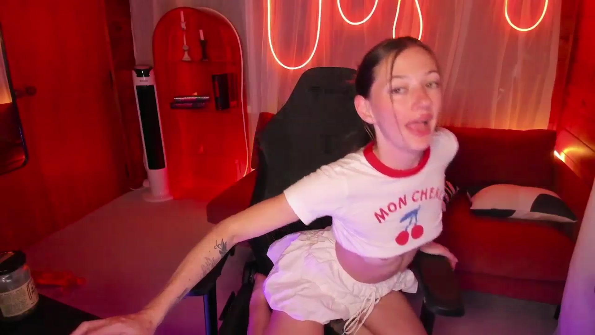 Gallery image thumbnail from Alice_NZ's myfreecams stream on, 11/03/2025, 08:32 image 20 of 20