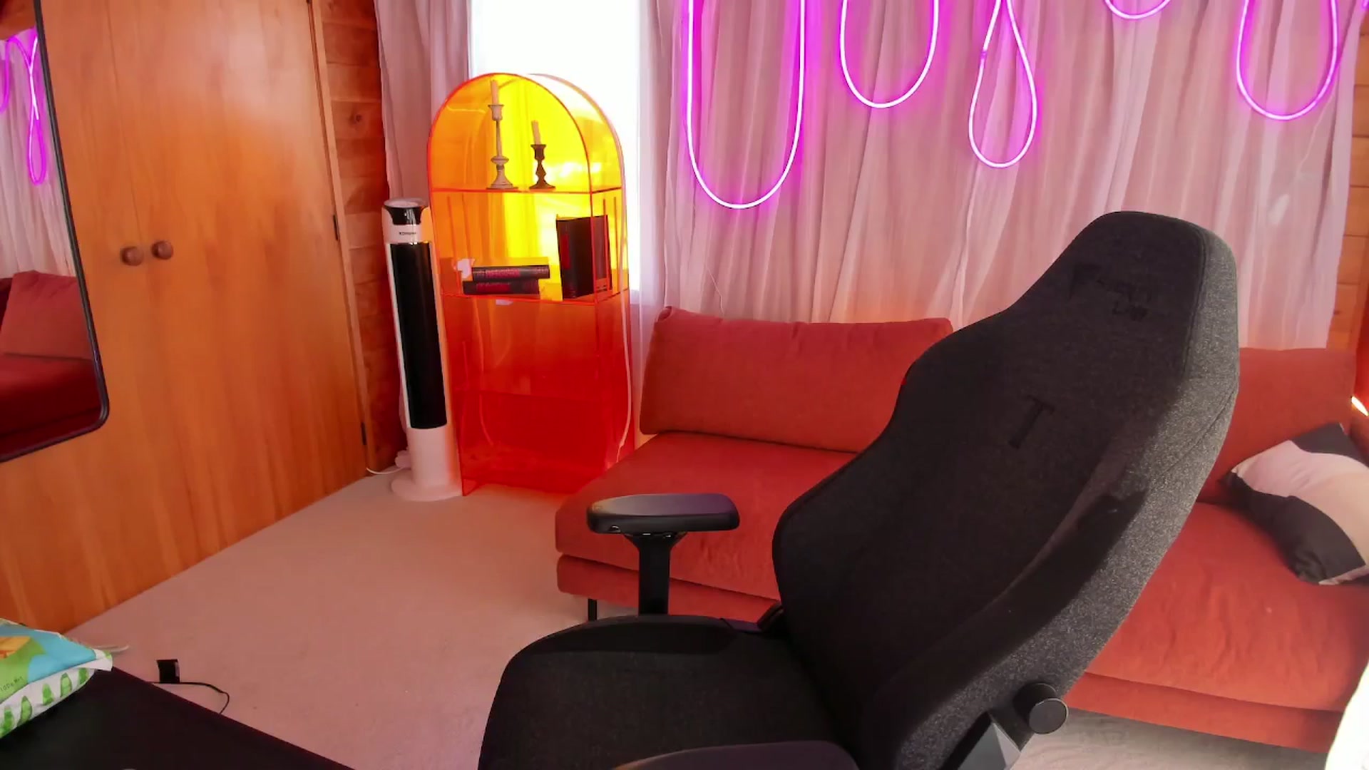 Gallery image thumbnail from Alice_NZ's myfreecams stream on, 11/07/2025, 03:36 image 6 of 20