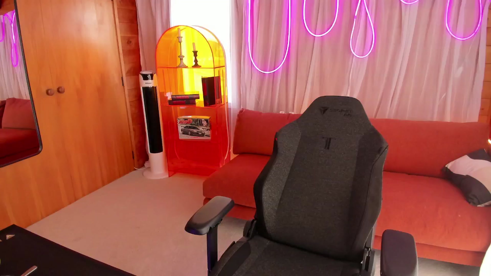 Gallery image thumbnail from Alice_NZ's myfreecams stream on, 11/08/2025, 03:33 image 9 of 20