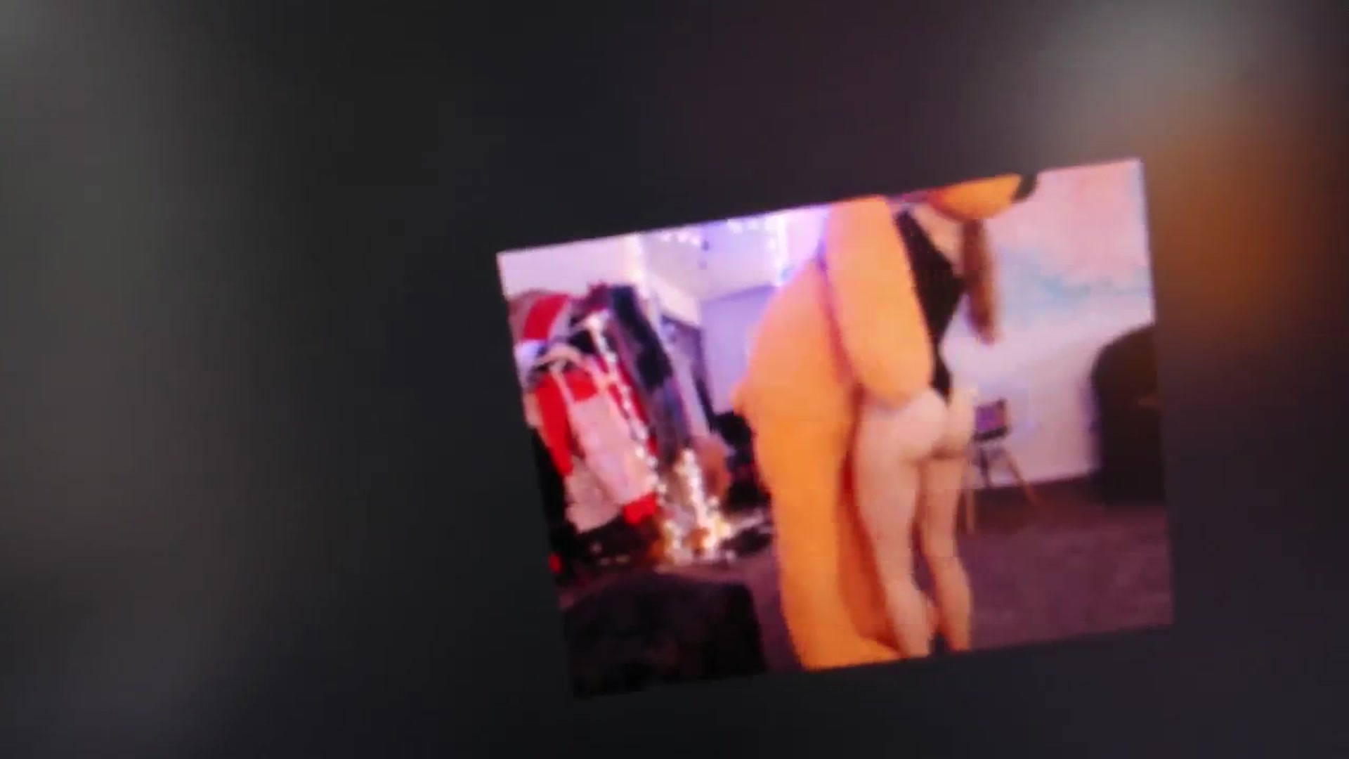 Gallery image thumbnail from Alice_NZ's myfreecams stream on, 11/10/2025, 01:03 image 10 of 20