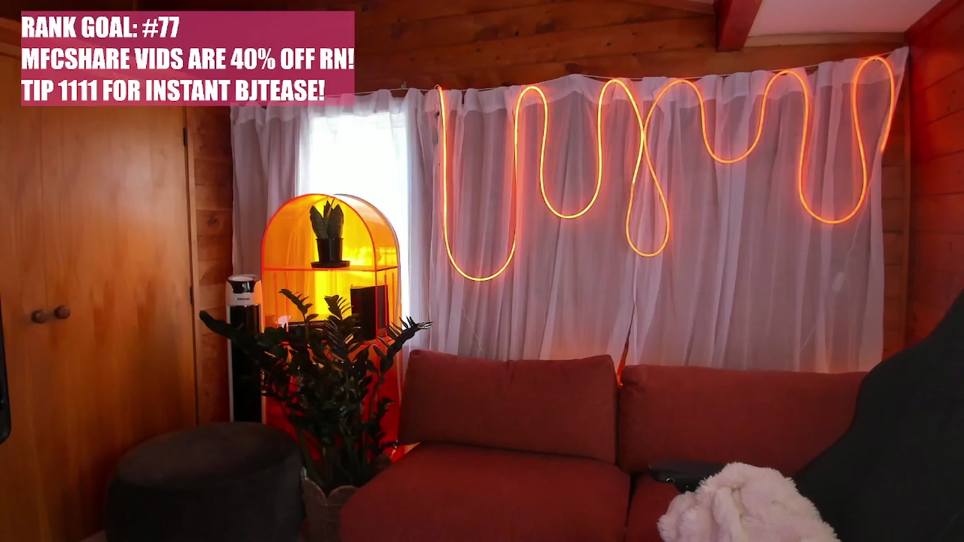 Gallery image thumbnail from Alice_NZ's myfreecams stream on, 11/20/2025, 02:21 image 9 of 20