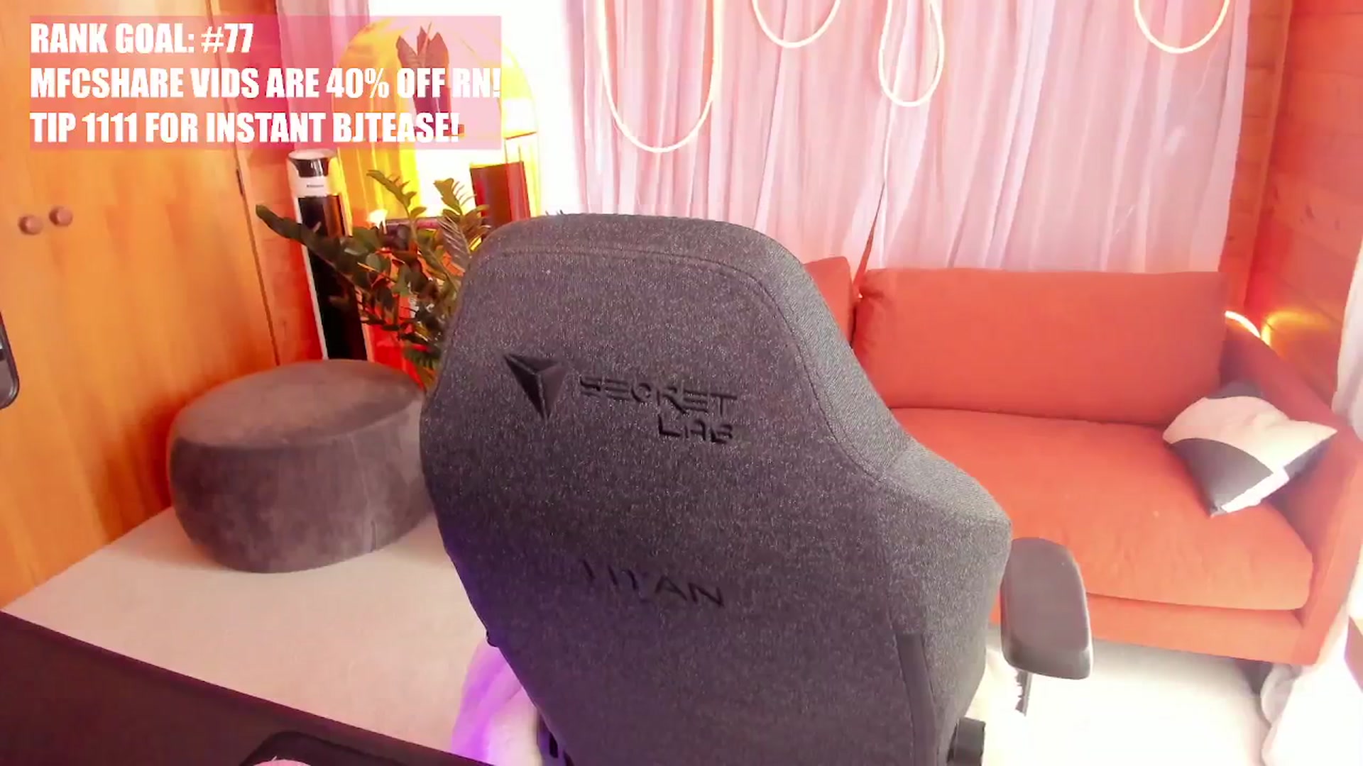 Gallery image thumbnail from Alice_NZ's myfreecams stream on, 11/20/2025, 03:07 image 5 of 20