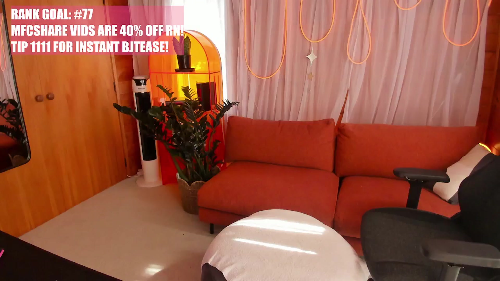 Gallery image thumbnail from Alice_NZ's myfreecams stream on, 11/24/2025, 05:01 image 5 of 20