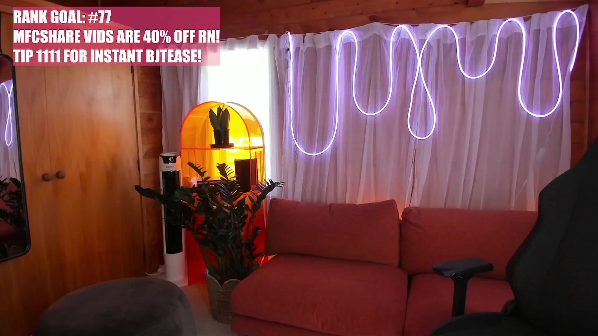 Gallery image thumbnail from Alice_NZ's myfreecams stream on, 11/26/2025, 01:59 image 2 of 20