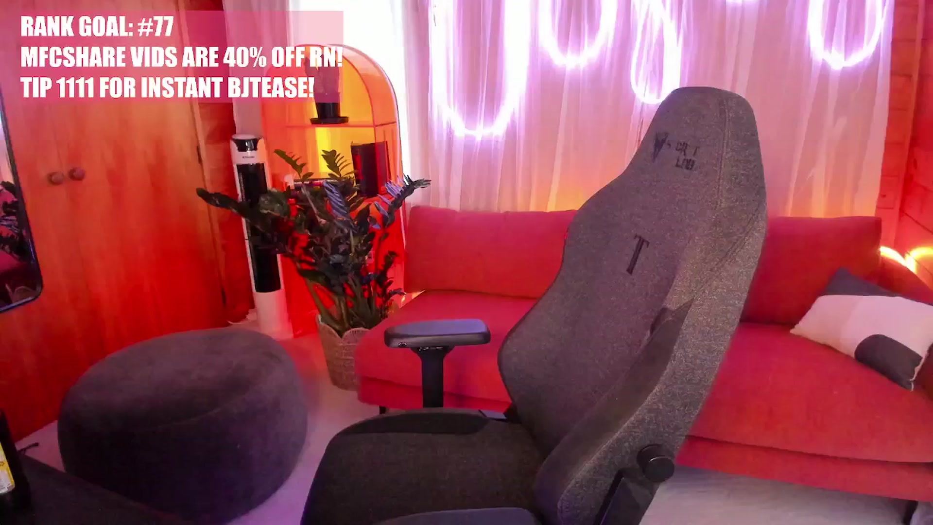 Gallery image thumbnail from Alice_NZ's myfreecams stream on, 11/26/2025, 08:01 image 8 of 20
