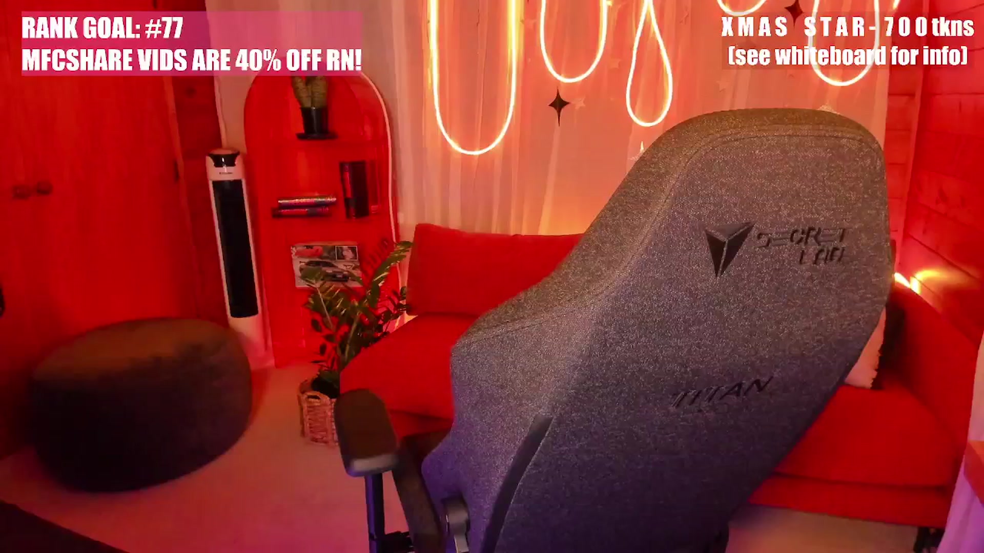 Gallery image thumbnail from Alice_NZ's myfreecams stream on, 12/08/2025, 09:07 image 10 of 20