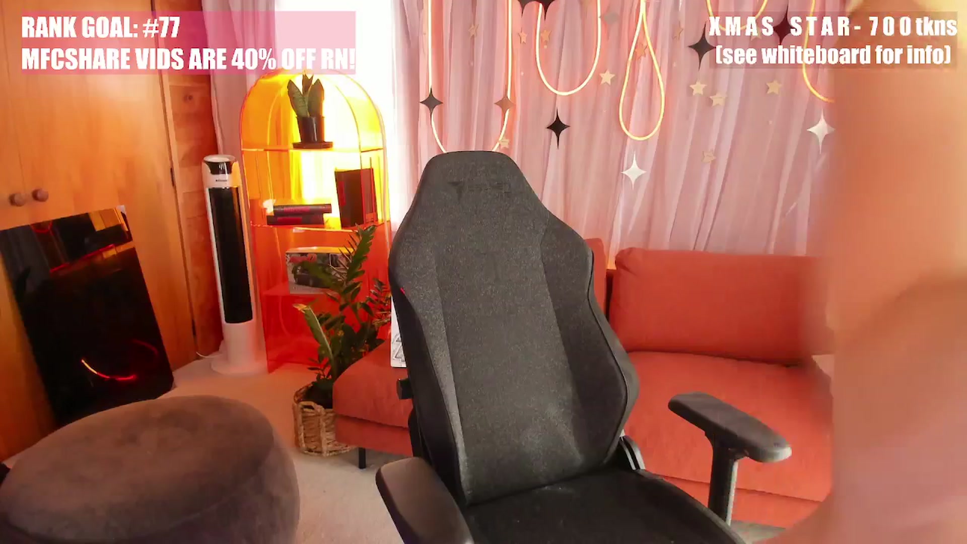 Gallery image thumbnail from Alice_NZ's myfreecams stream on, 12/19/2025, 04:57 image 6 of 20