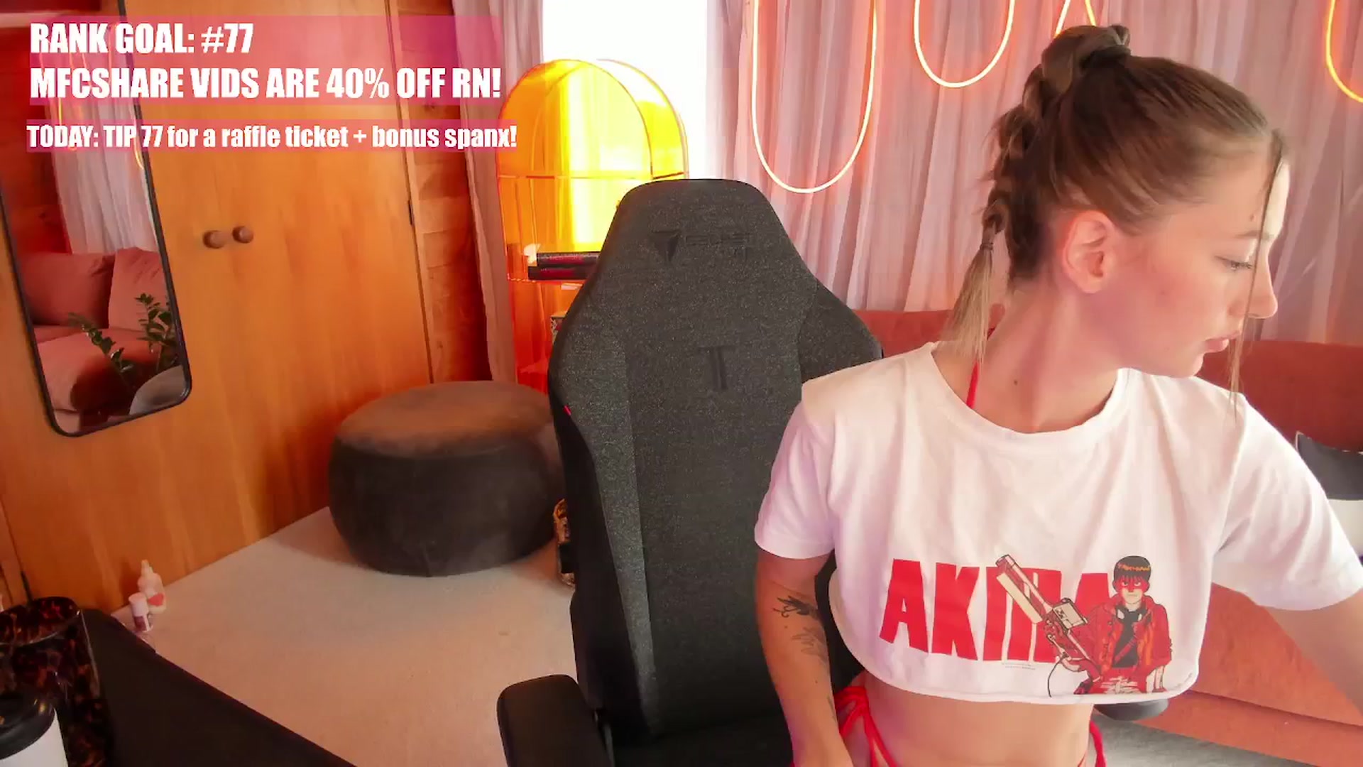 Gallery image thumbnail from Alice_NZ's myfreecams stream on, 12/29/2025, 02:30 image 9 of 20