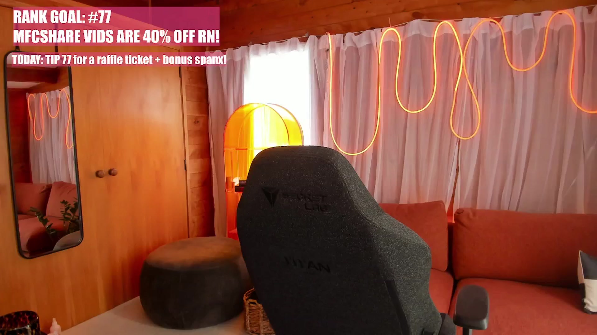 Gallery image thumbnail from Alice_NZ's myfreecams stream on, 12/29/2025, 03:03 image 7 of 20