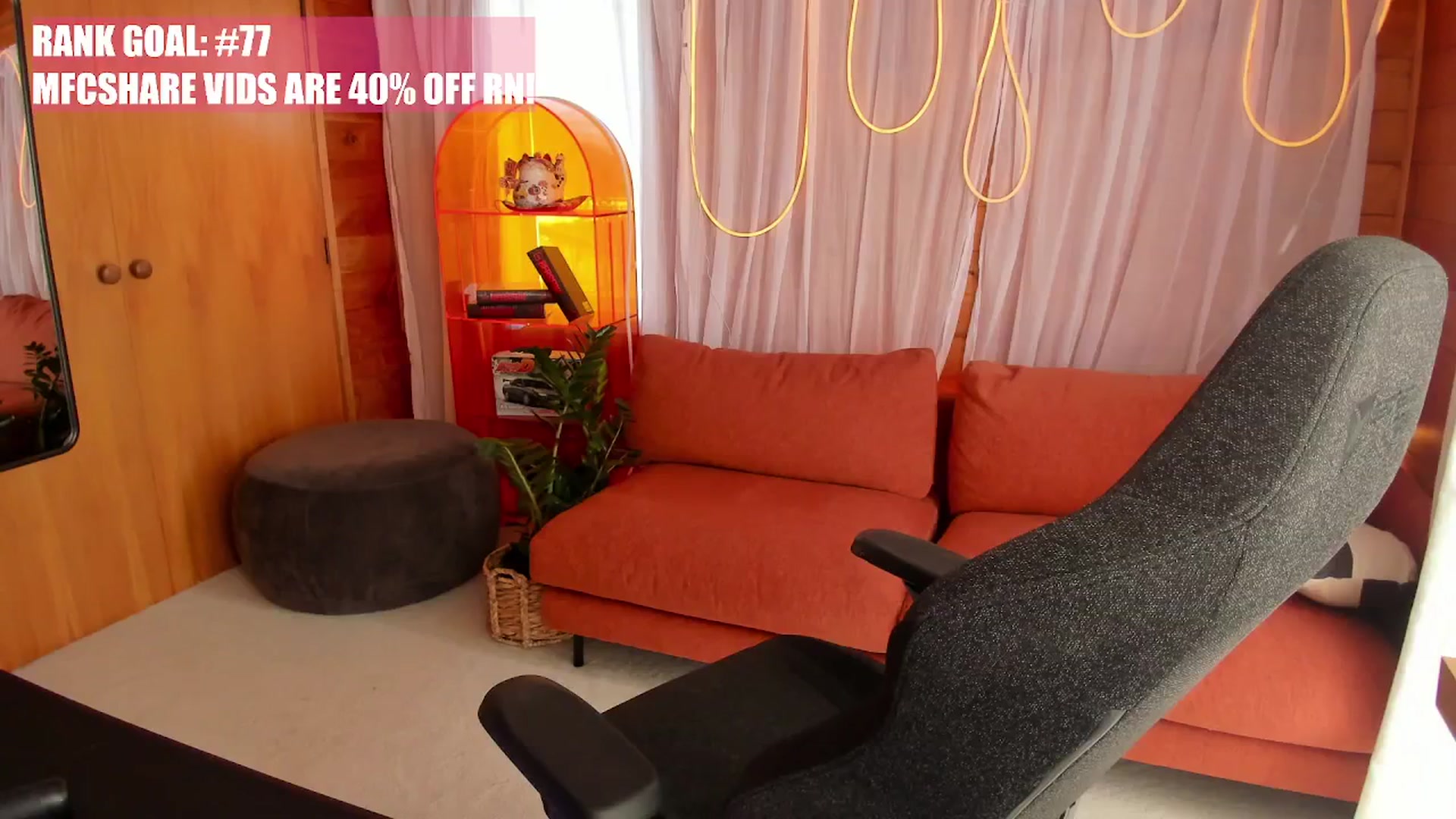 Gallery image thumbnail from Alice_NZ's myfreecams stream on, 01/18/2026, 04:01 image 19 of 20