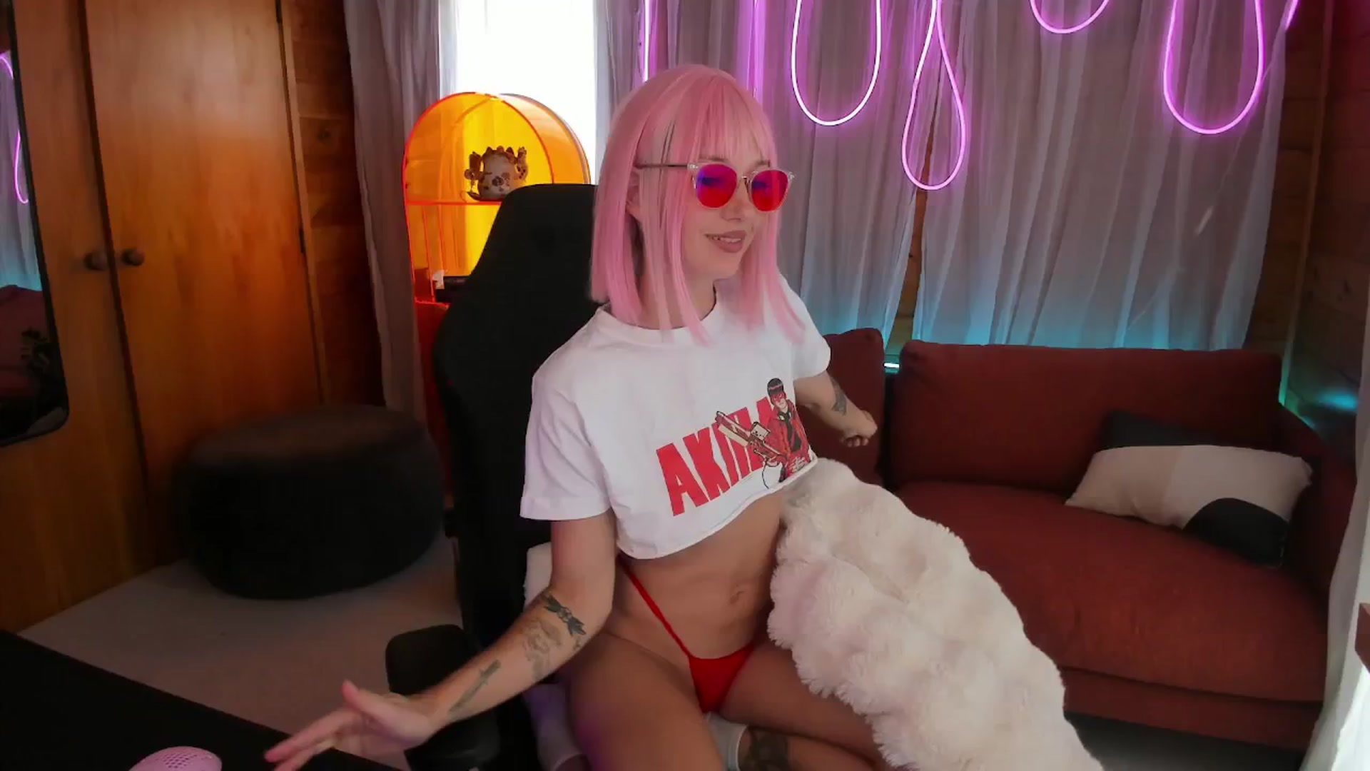 Gallery image thumbnail from Alice_NZ's myfreecams stream on, 01/25/2026, 24:12 image 16 of 20