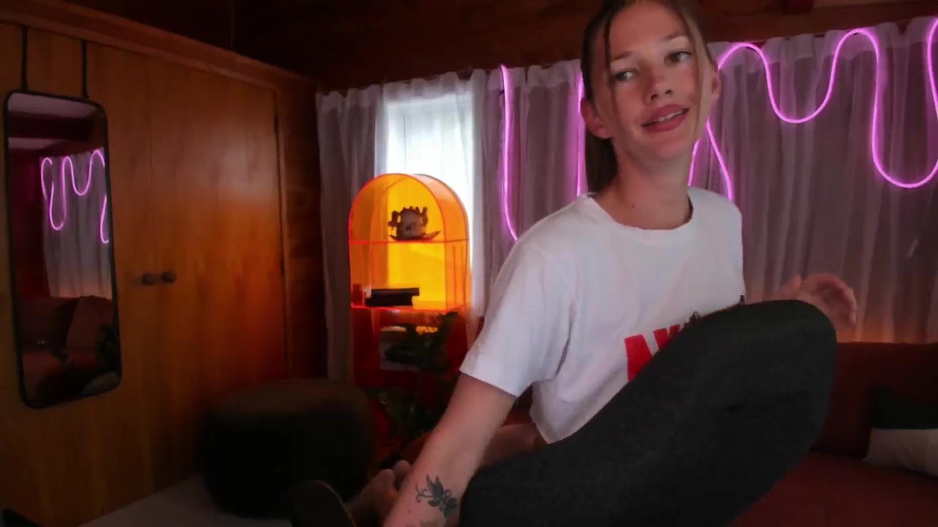 Gallery image thumbnail from Alice_NZ's myfreecams stream on, 02/02/2026, 03:39 image 9 of 20