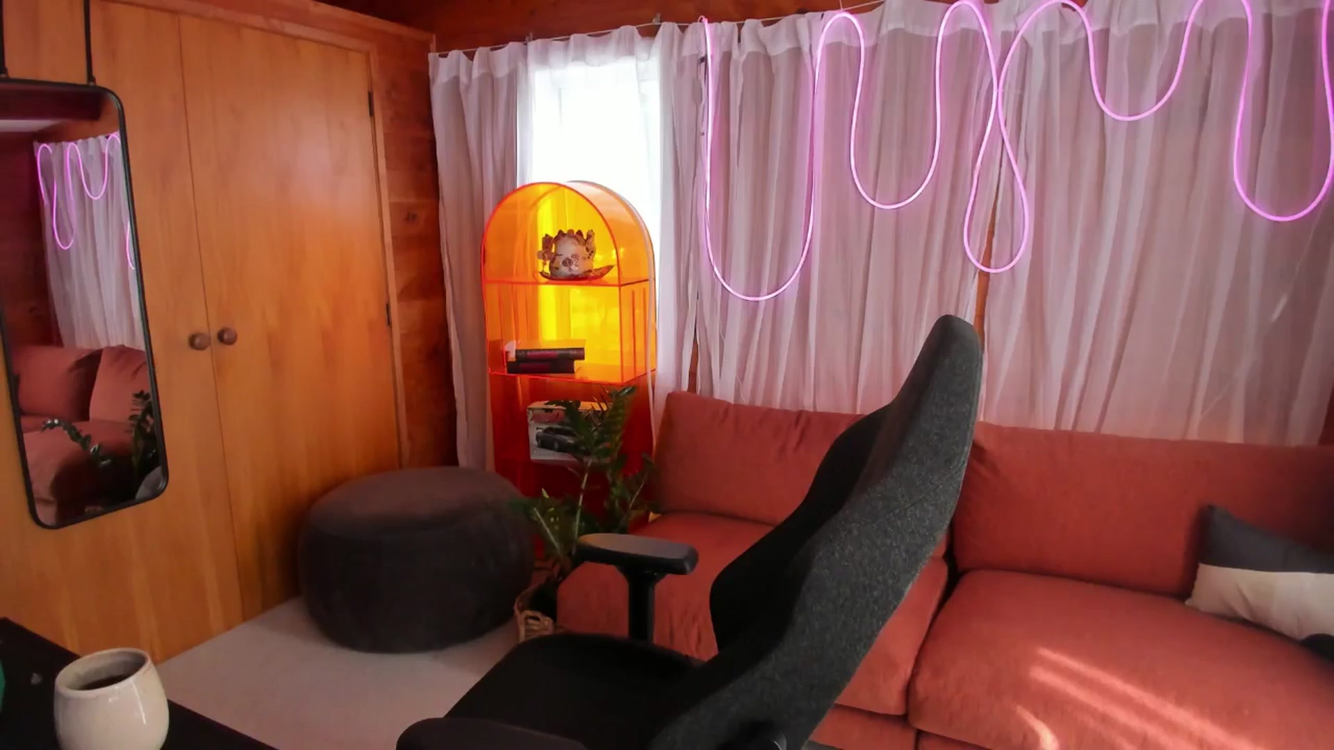 Gallery image thumbnail from Alice_NZ's myfreecams stream on, 02/04/2026, 04:24 image 3 of 20