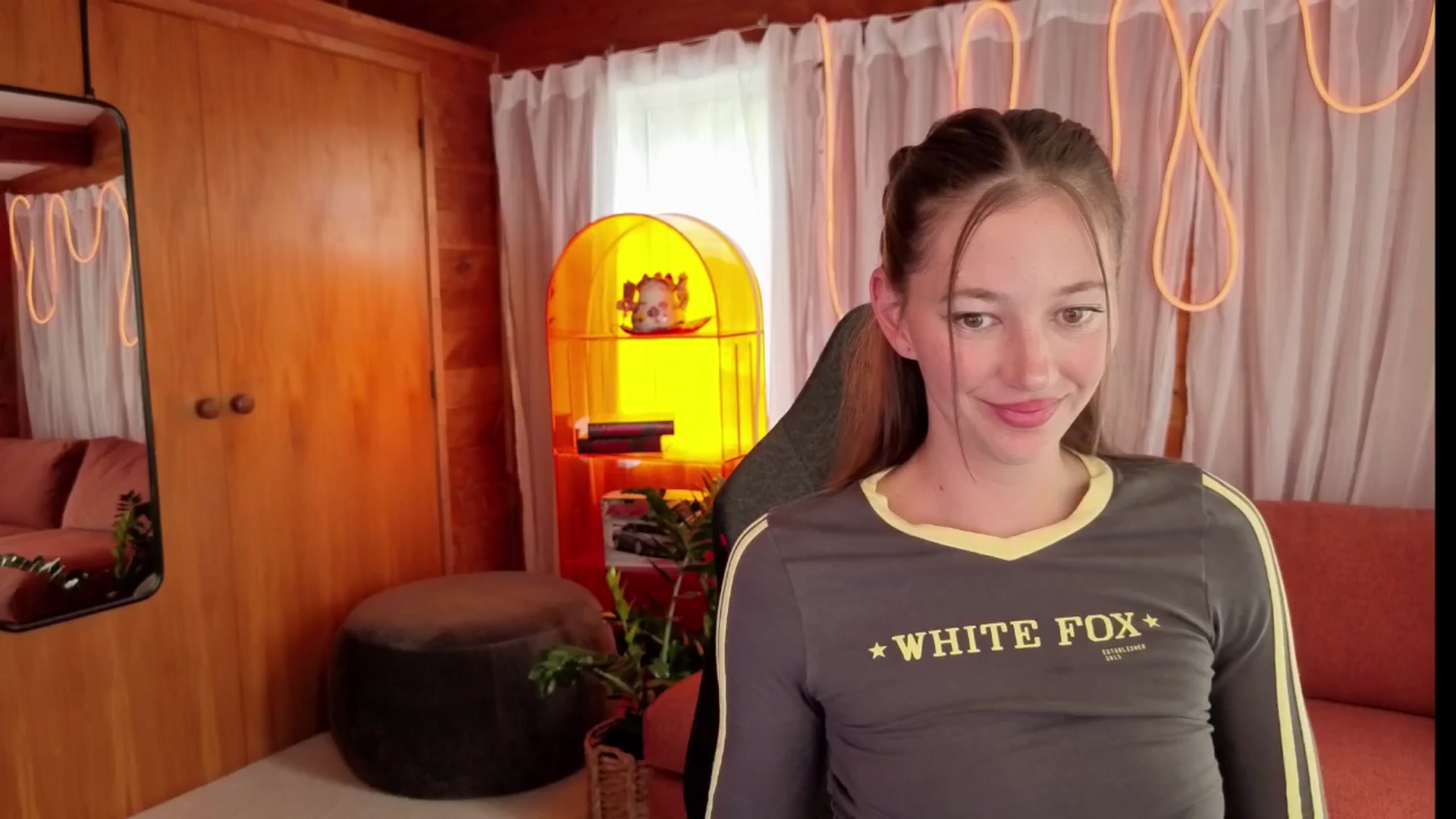 Gallery image thumbnail from Alice_NZ's myfreecams stream on, 02/28/2026, 04:29 image 1 of 20
