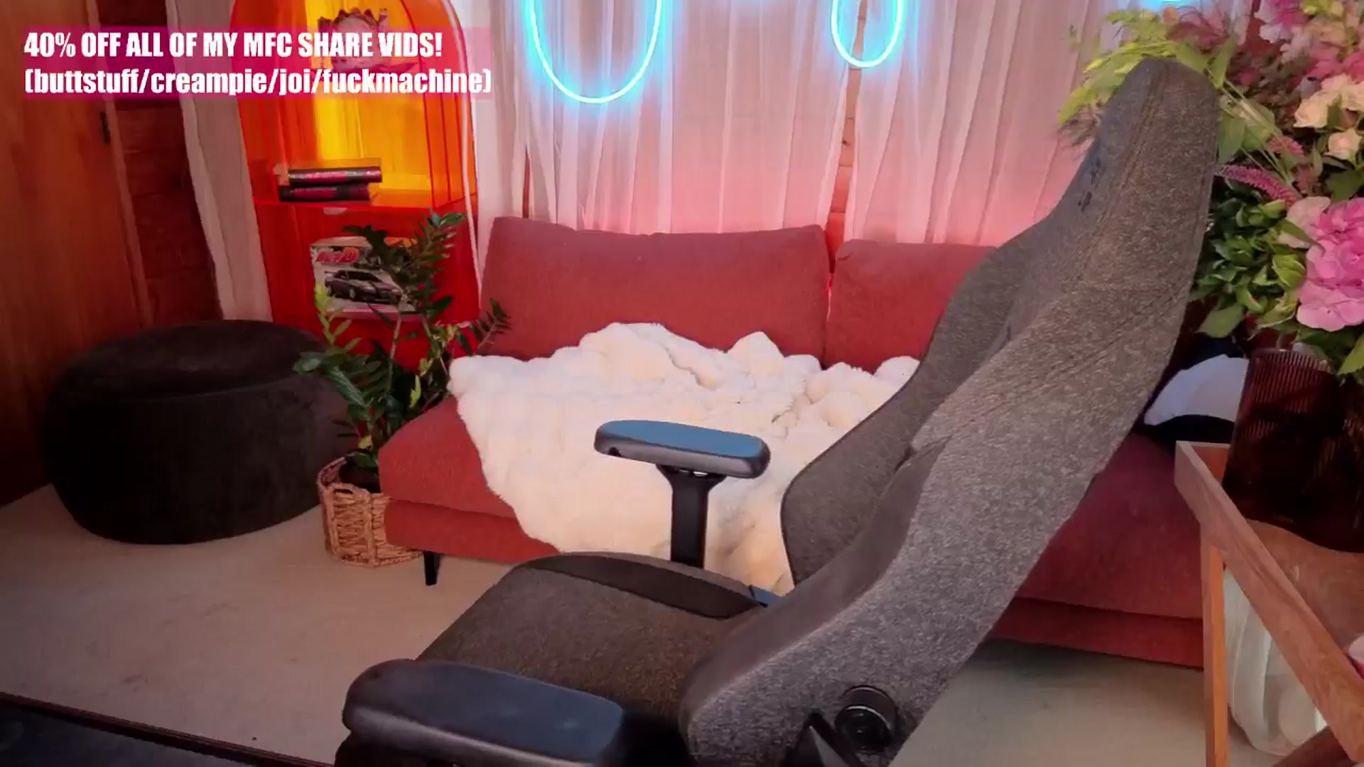 Gallery image thumbnail from Alice_NZ's myfreecams stream on, 03/16/2026, 06:58 image 19 of 20