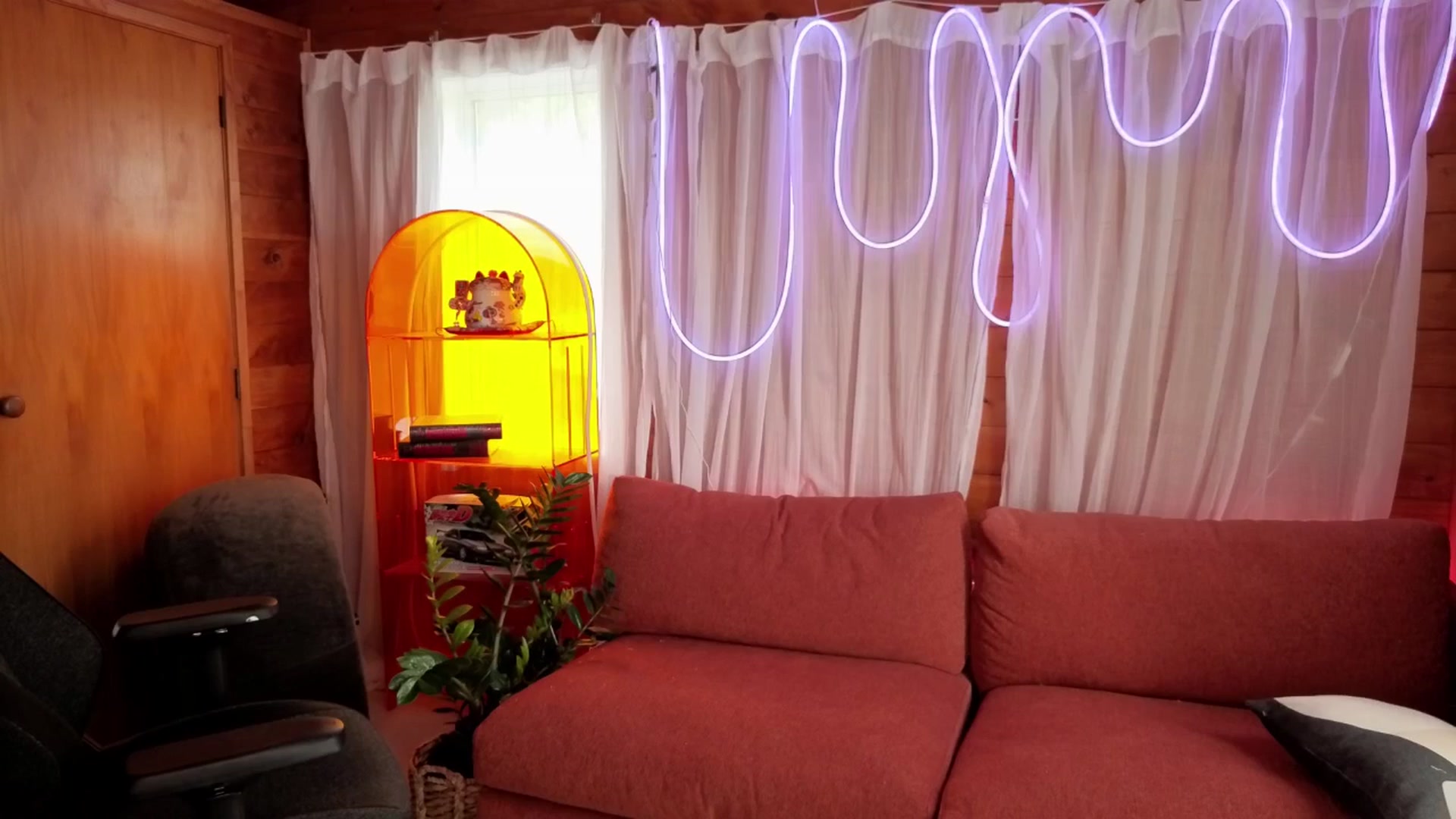 Gallery image thumbnail from Alice_NZ's myfreecams stream on, 03/30/2026, 04:17 image 6 of 20