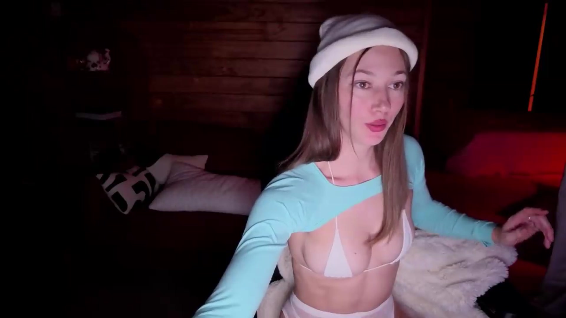 Gallery image thumbnail from Alice_NZ's myfreecams stream on, 06/21/2026, 09:04 image 8 of 20