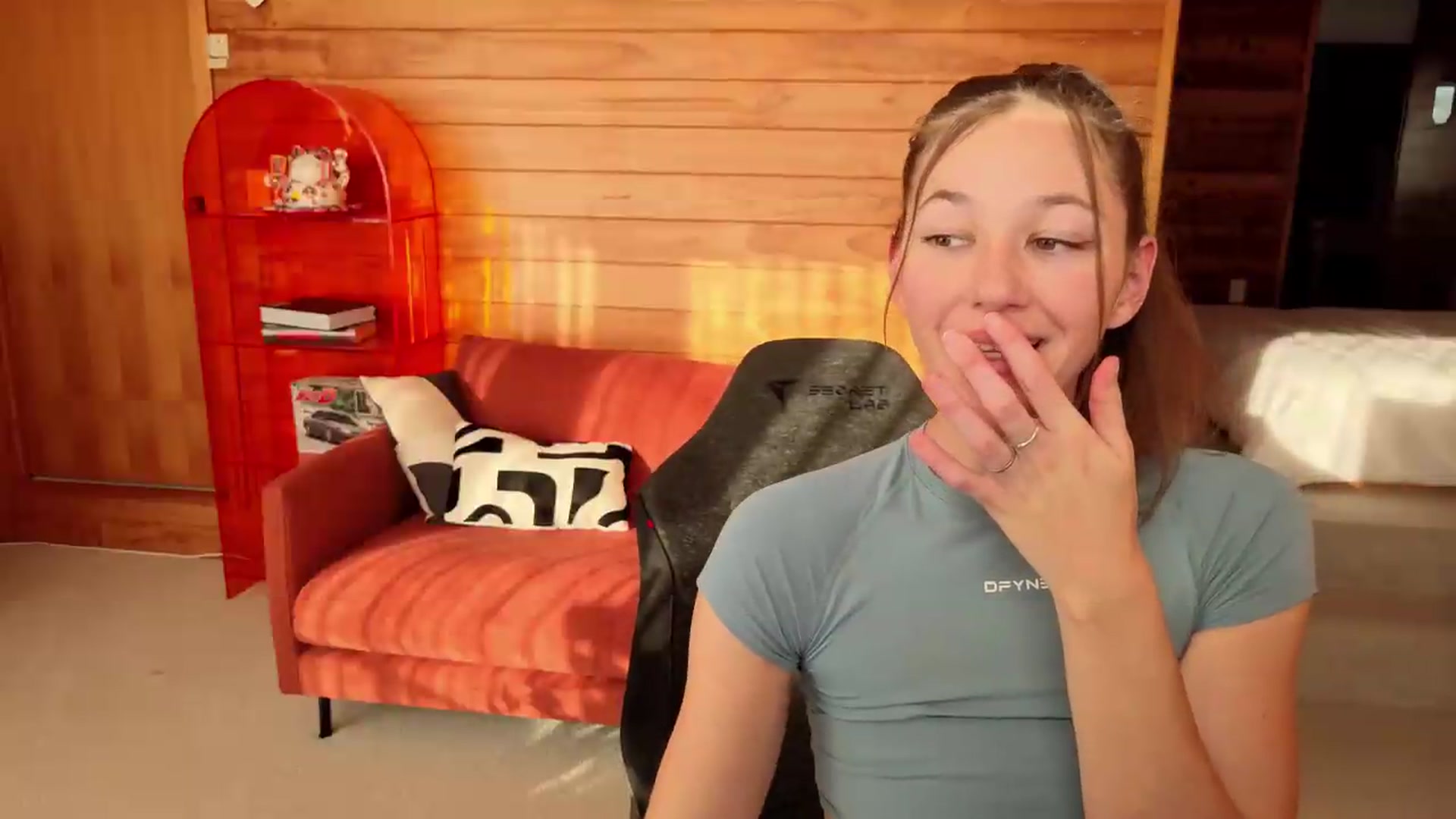 Gallery image thumbnail from Alice_NZ's myfreecams stream on, 06/28/2026, 04:31 image 14 of 20