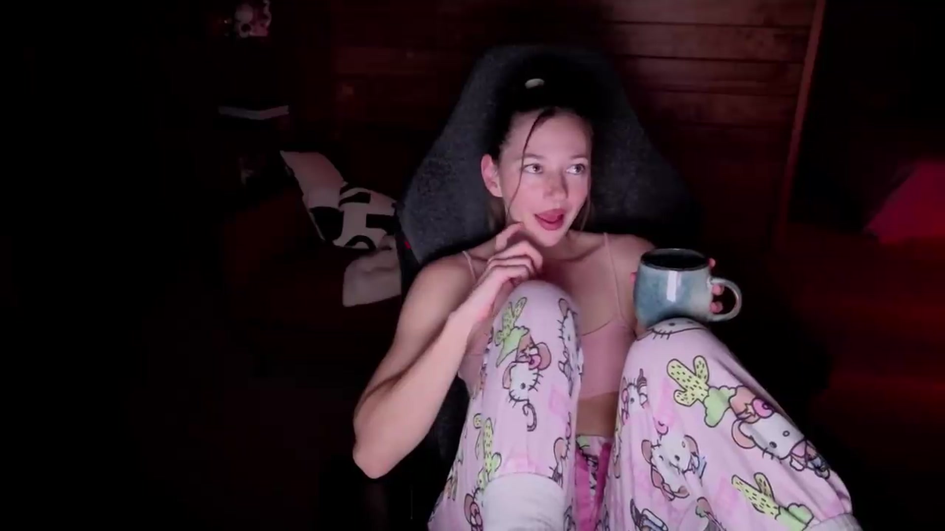 Gallery image thumbnail from Alice_NZ's myfreecams stream on, 06/28/2026, 08:18 image 17 of 20