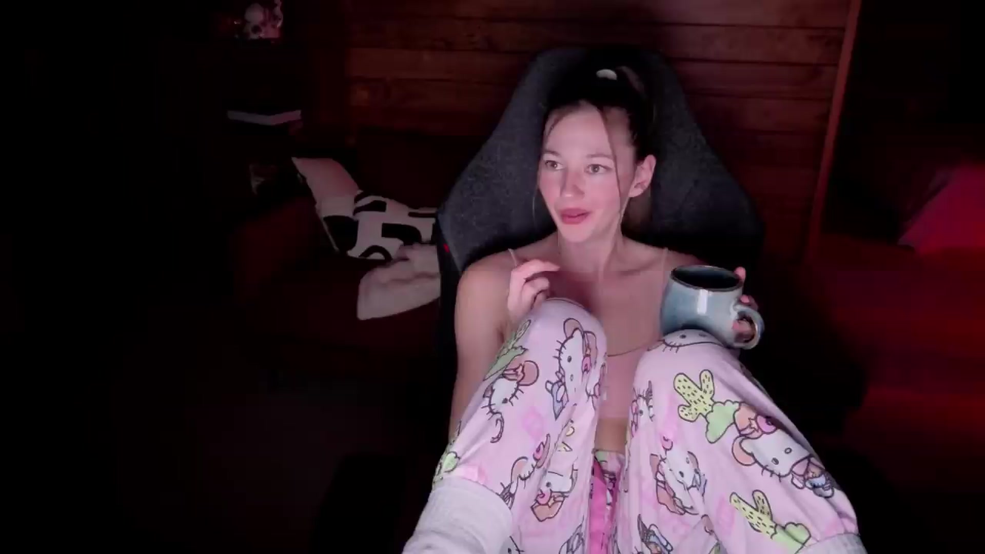 Gallery image thumbnail from Alice_NZ's myfreecams stream on, 06/28/2026, 08:18 image 14 of 20