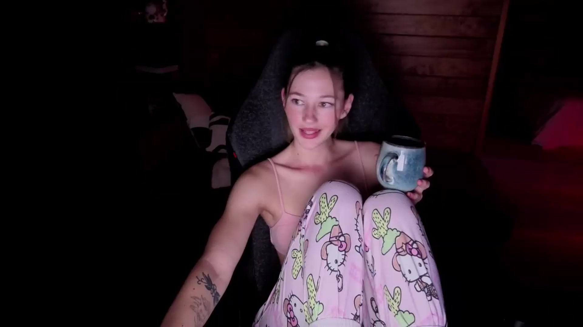 Gallery image thumbnail from Alice_NZ's myfreecams stream on, 06/28/2026, 08:18 image 10 of 20