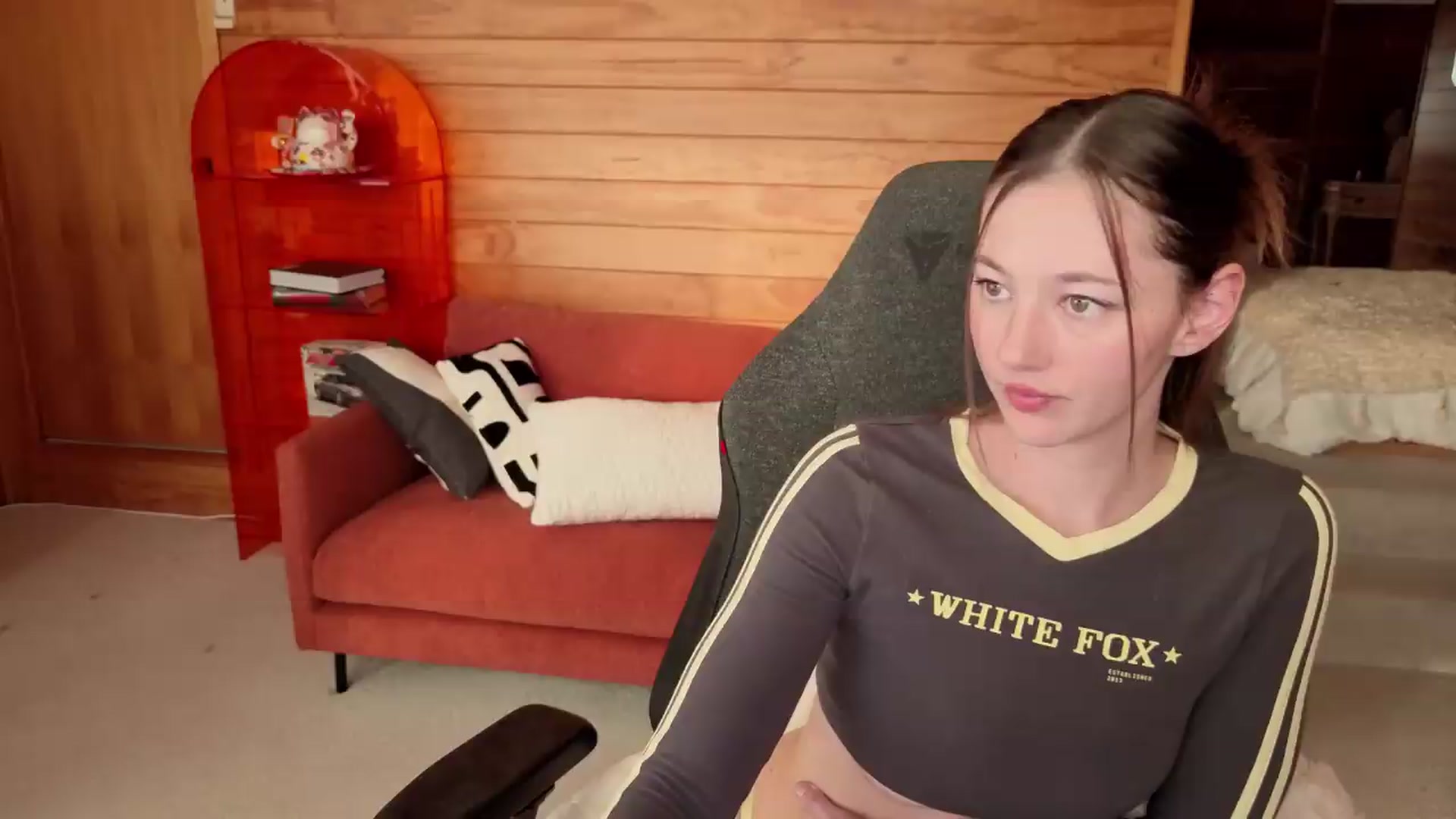 Gallery image thumbnail from Alice_NZ's myfreecams stream on, 07/06/2026, 04:18 image 19 of 20
