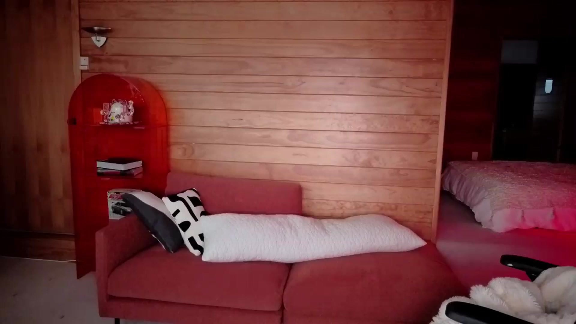 Gallery image thumbnail from Alice_NZ's myfreecams stream on, 07/06/2026, 05:42 image 14 of 20