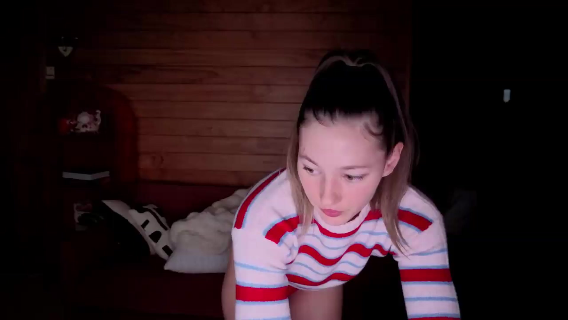 Gallery image thumbnail from Alice_NZ's myfreecams stream on, 07/09/2026, 07:25 image 2 of 20