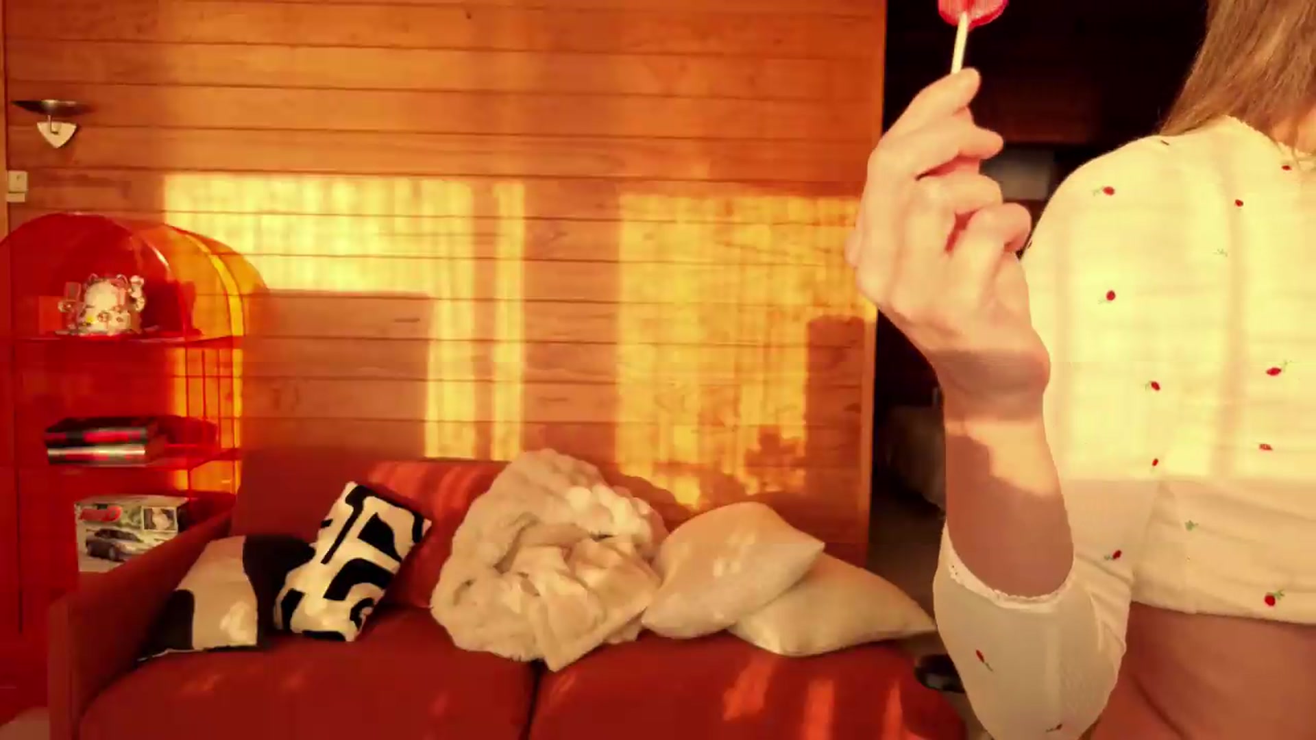 Gallery image thumbnail from Alice_NZ's myfreecams stream on, 07/21/2026, 05:48 image 4 of 20