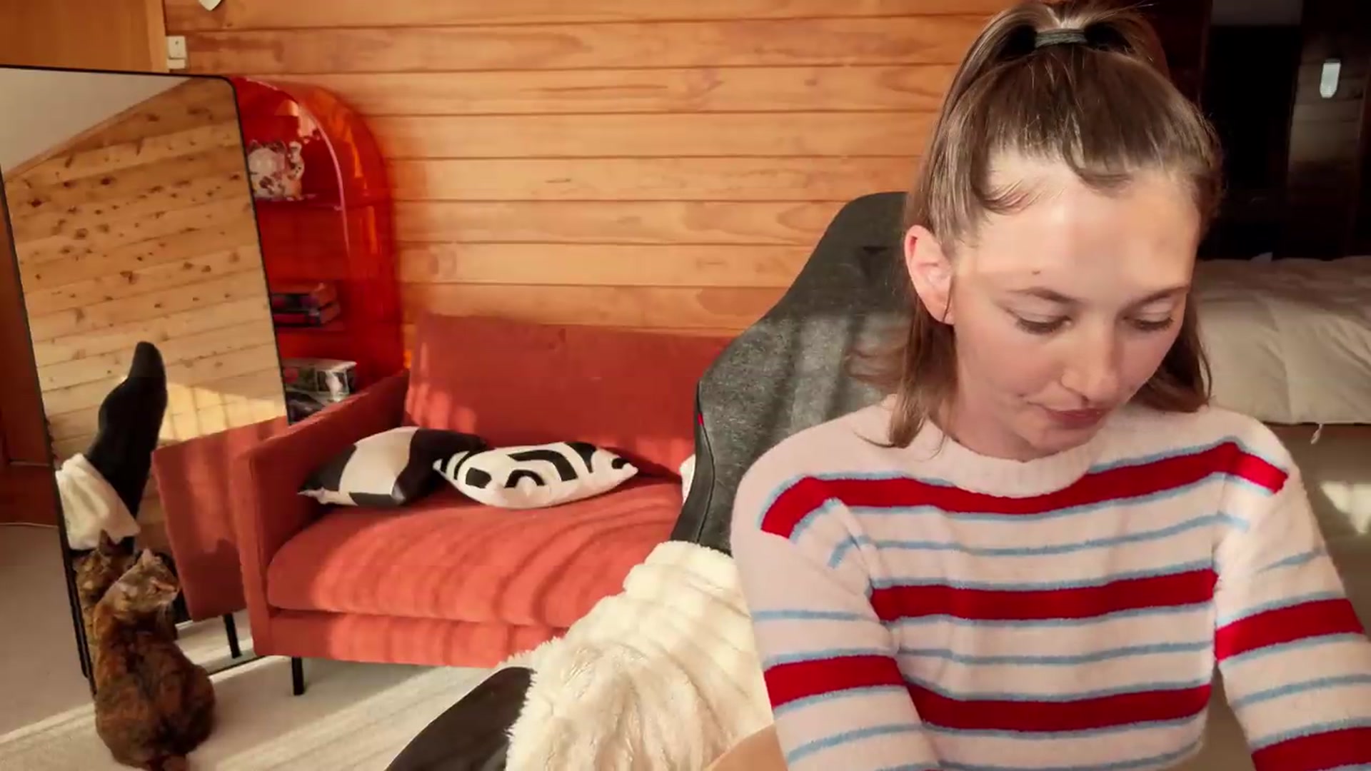 Gallery image thumbnail from Alice_NZ's myfreecams stream on, 07/31/2026, 03:37 image 20 of 20