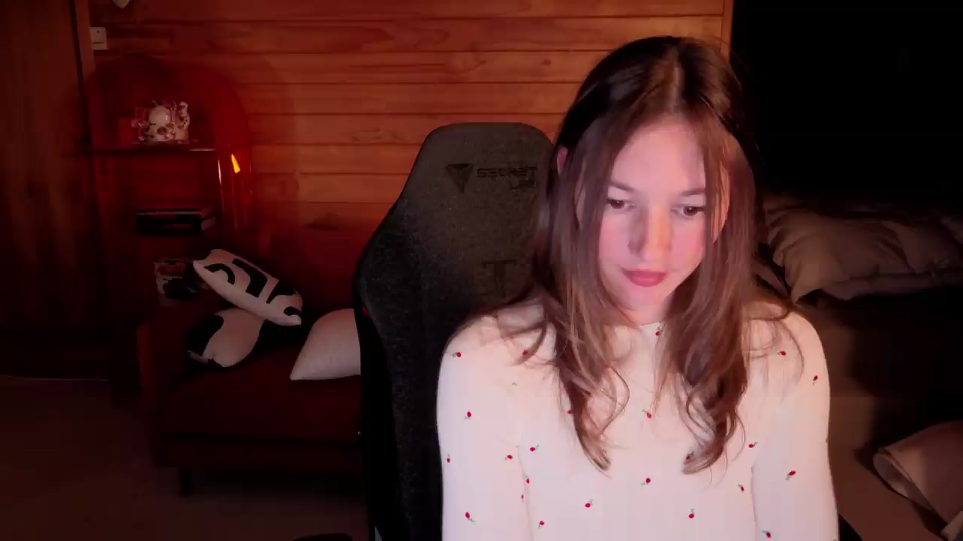 Gallery image thumbnail from Alice_NZ's myfreecams stream on, 08/06/2026, 08:21 image 5 of 20