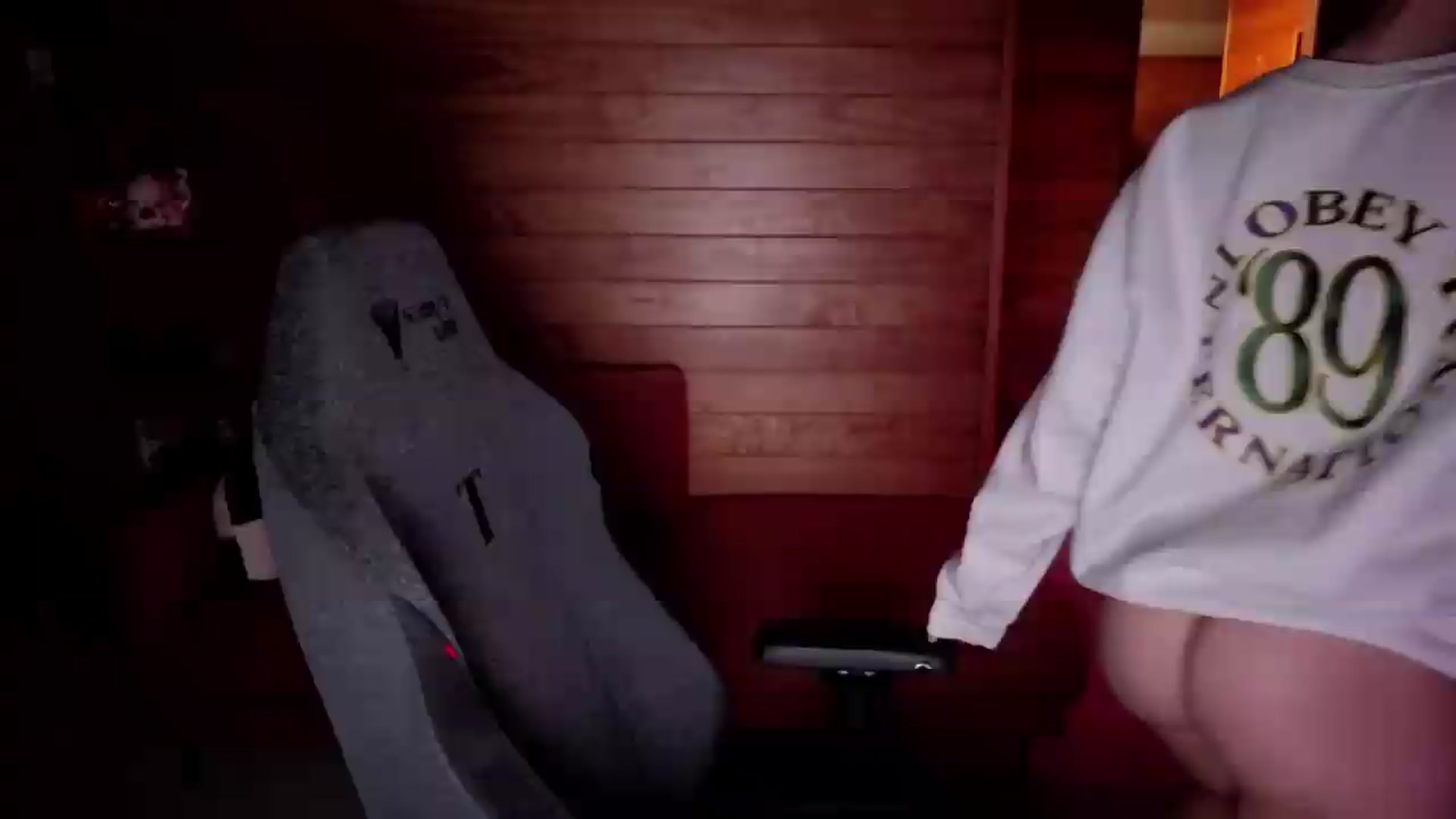 Gallery image thumbnail from Alice_NZ's myfreecams stream on, 08/17/2026, 07:39 image 2 of 20