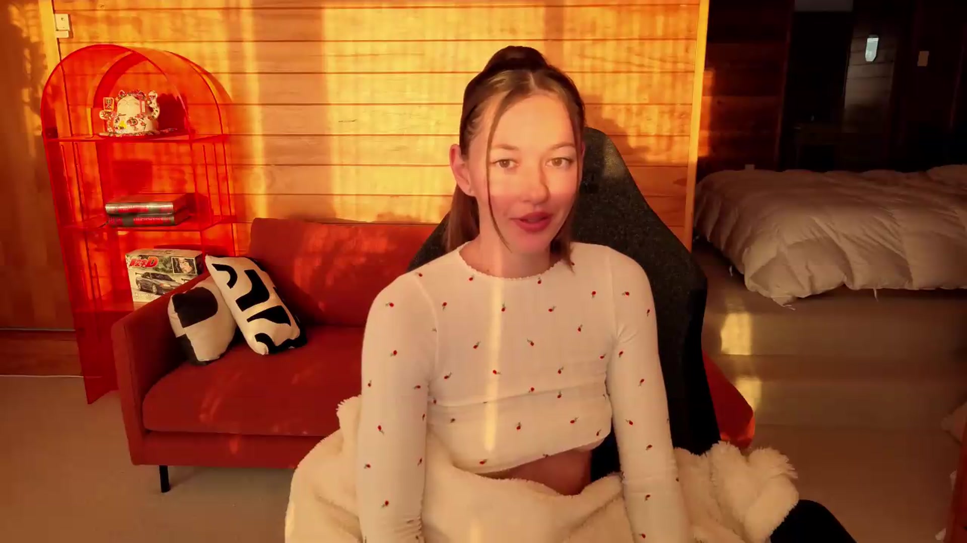 Gallery image thumbnail from Alice_NZ's myfreecams stream on, 08/20/2026, 05:38 image 19 of 20